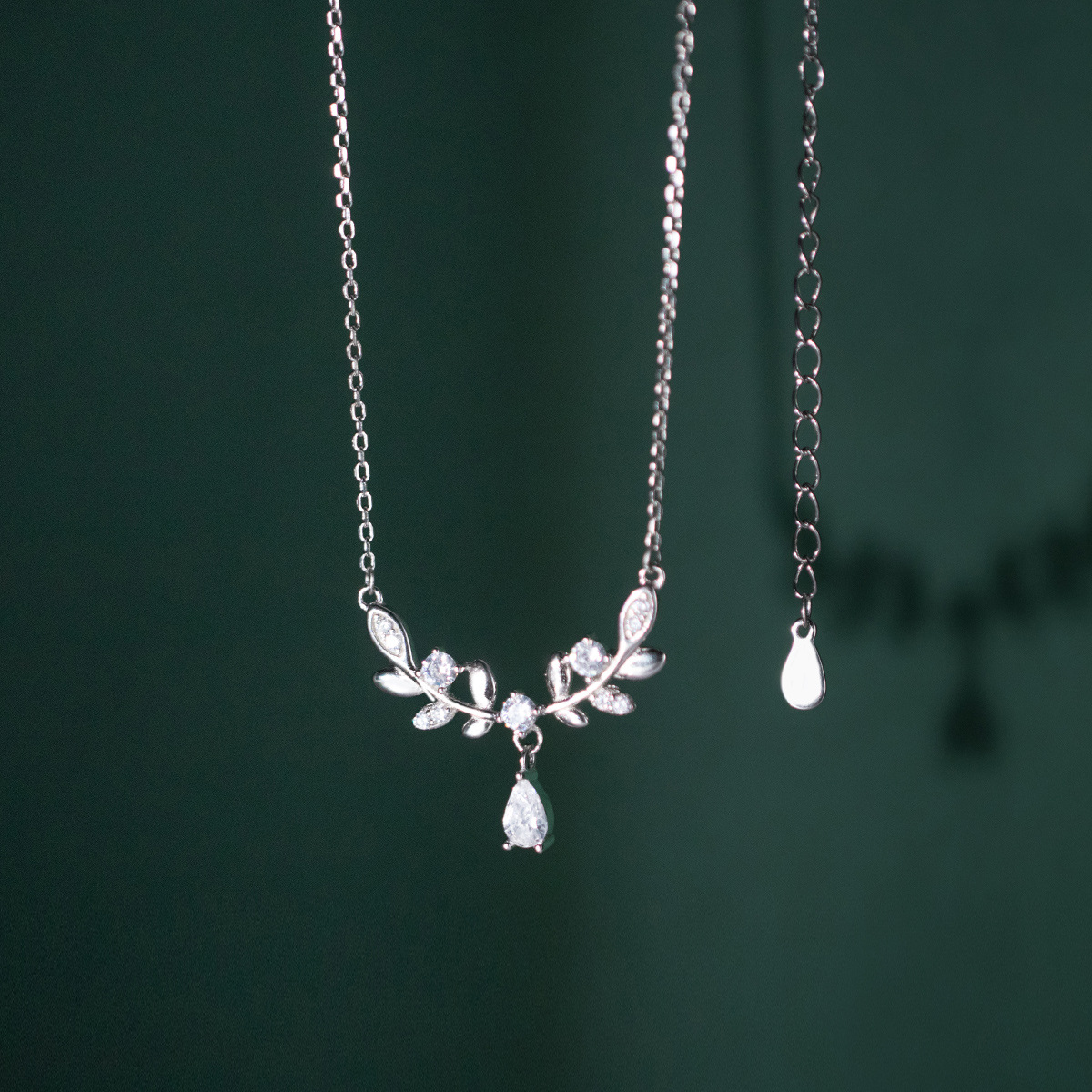 925 Sterling Silver Pendant with Cubic Zirconia