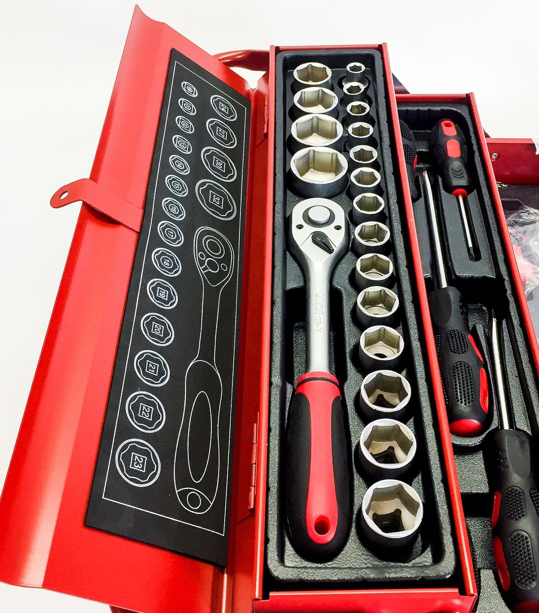 Tool Set - 92 Piece in Cantilever Tool Box