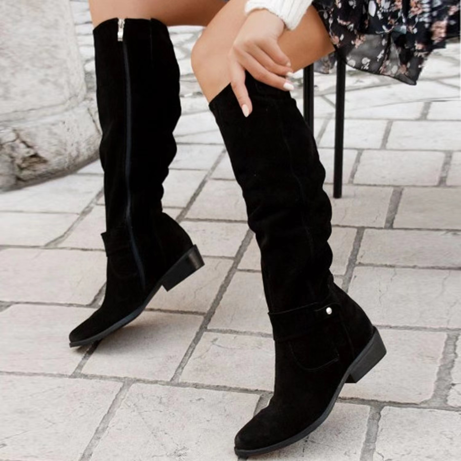 Zipper Solid Color Chunky Heel Boots-Black