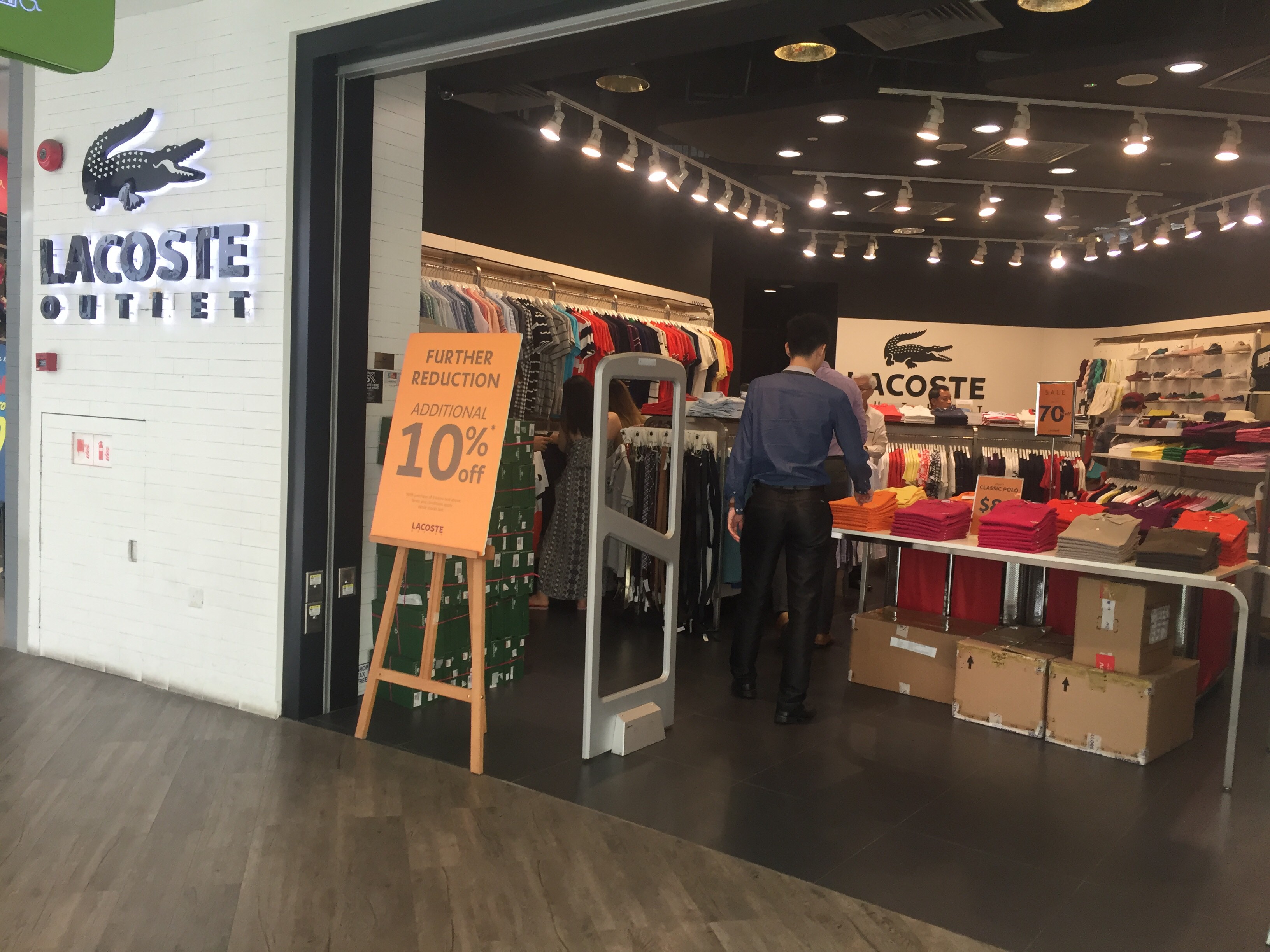 Szingapúri szolgáltatás - Ruházat - Lacoste Outlet |  Nestia