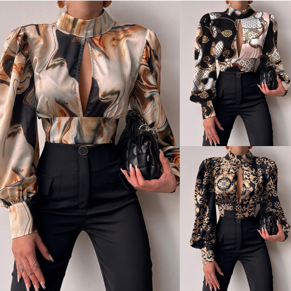 CASUAL HOLLOW PRINT LONG SLEEVE CROP TOP