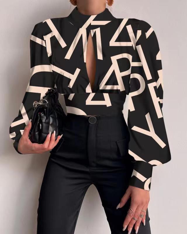 CASUAL HOLLOW PRINT LONG SLEEVE CROP TOP