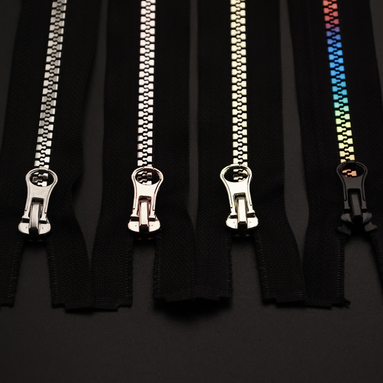 black plastic zipper with different teeth colors