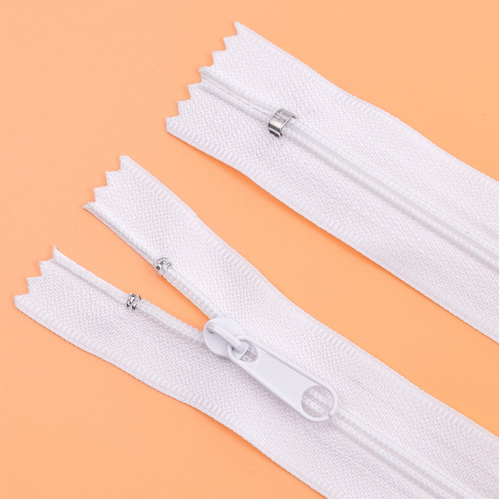 Custom Size White Nylon Zips Auto Lock Zipper-QLQ Zipper