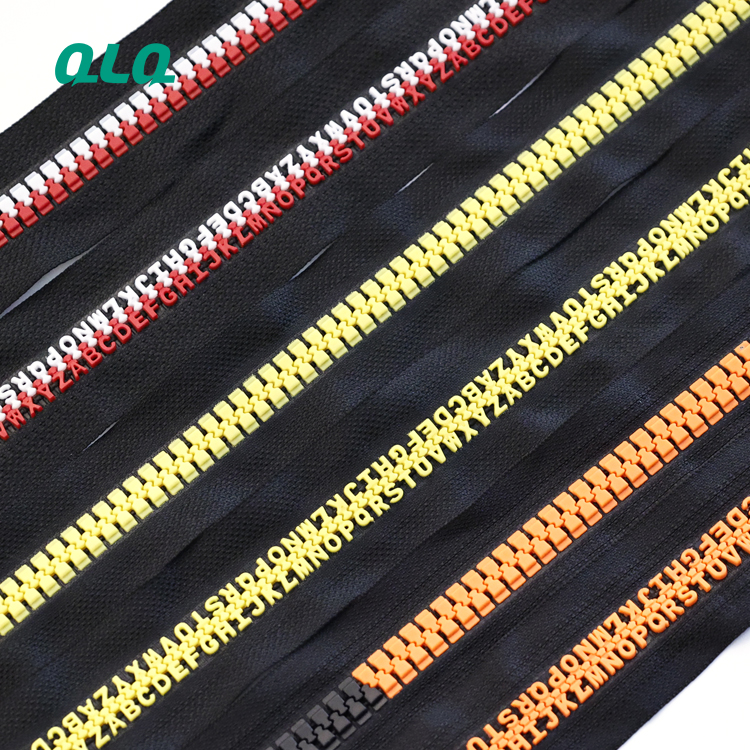 Factory New Style the Letter Design Long POM Plastic Zipper -QLQ Zipper