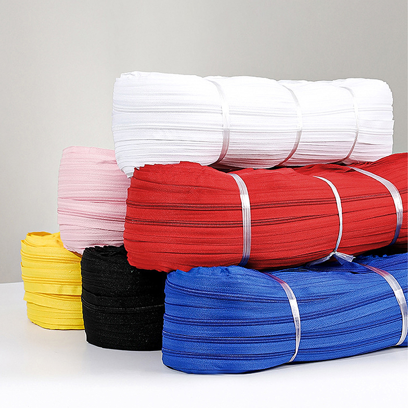 Custom Long Chain Nylon Zipper Roll Factory European Wholesale Price-QLQ Zipper