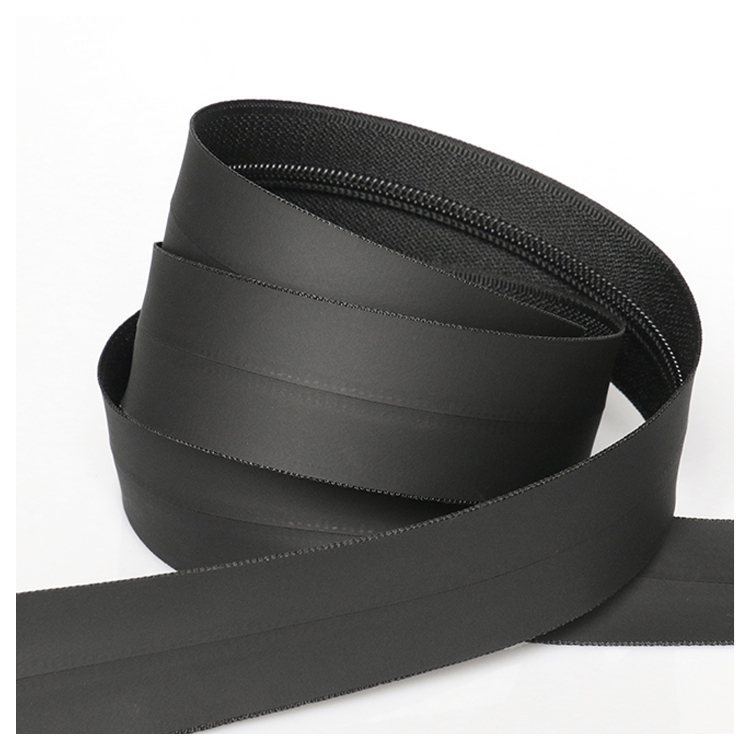 PU/TPU/PVC water-resistant films waterproof zipper roll for Garment-QLQ Zipper