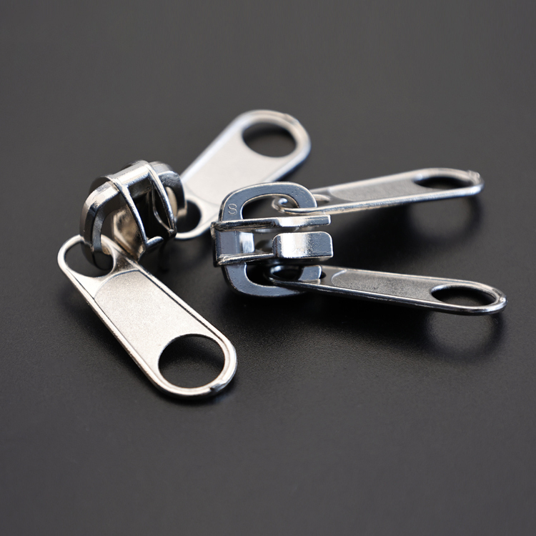 qlq Factory Wholesale Price Zipper Metal Puller-QLQ Zipper