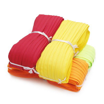 Custom Long Chain Nylon Zipper Roll Factory European Wholesale Price-QLQ Zipper