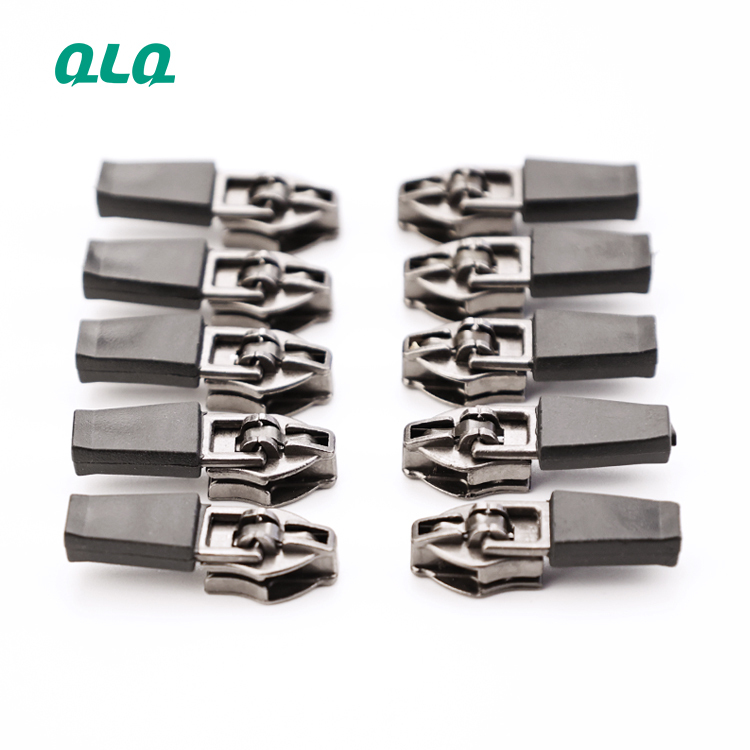 Reversible YG Slider With Plastic Puller Zinc YG Zipper Slider-QLQ Zipper