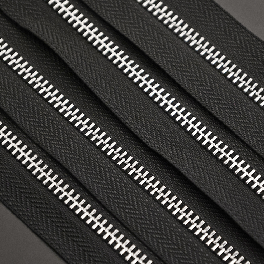 High Quality Raw Material for Metal zipper Brass Strips Copper Wire-QLQ Zipper
