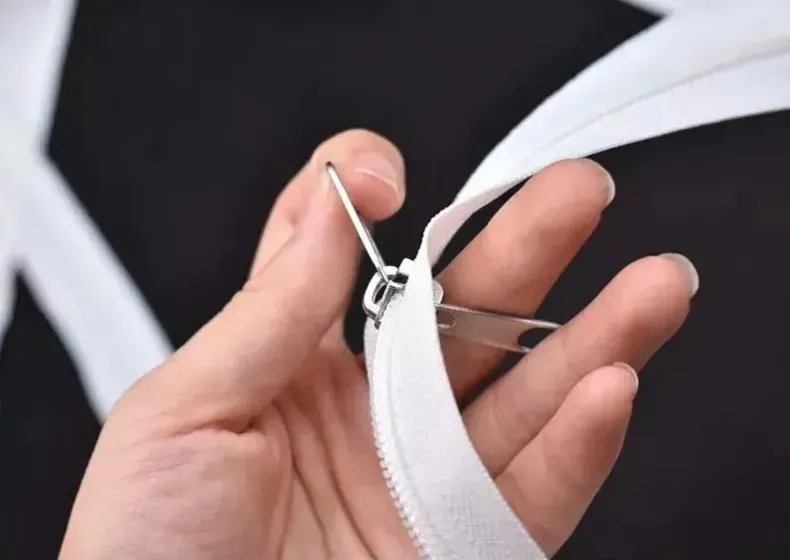 nylon zipper with slider
