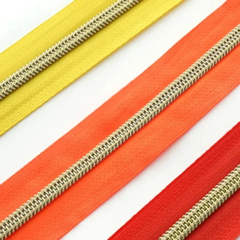 The durable nylon zipper teeth can extend the using life of products.