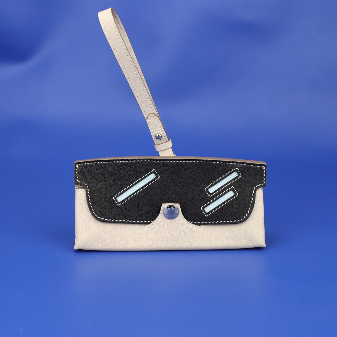 New Design The Glasses case in Mysore goatskin with removable lanyard, In the Loop Wink glasses case