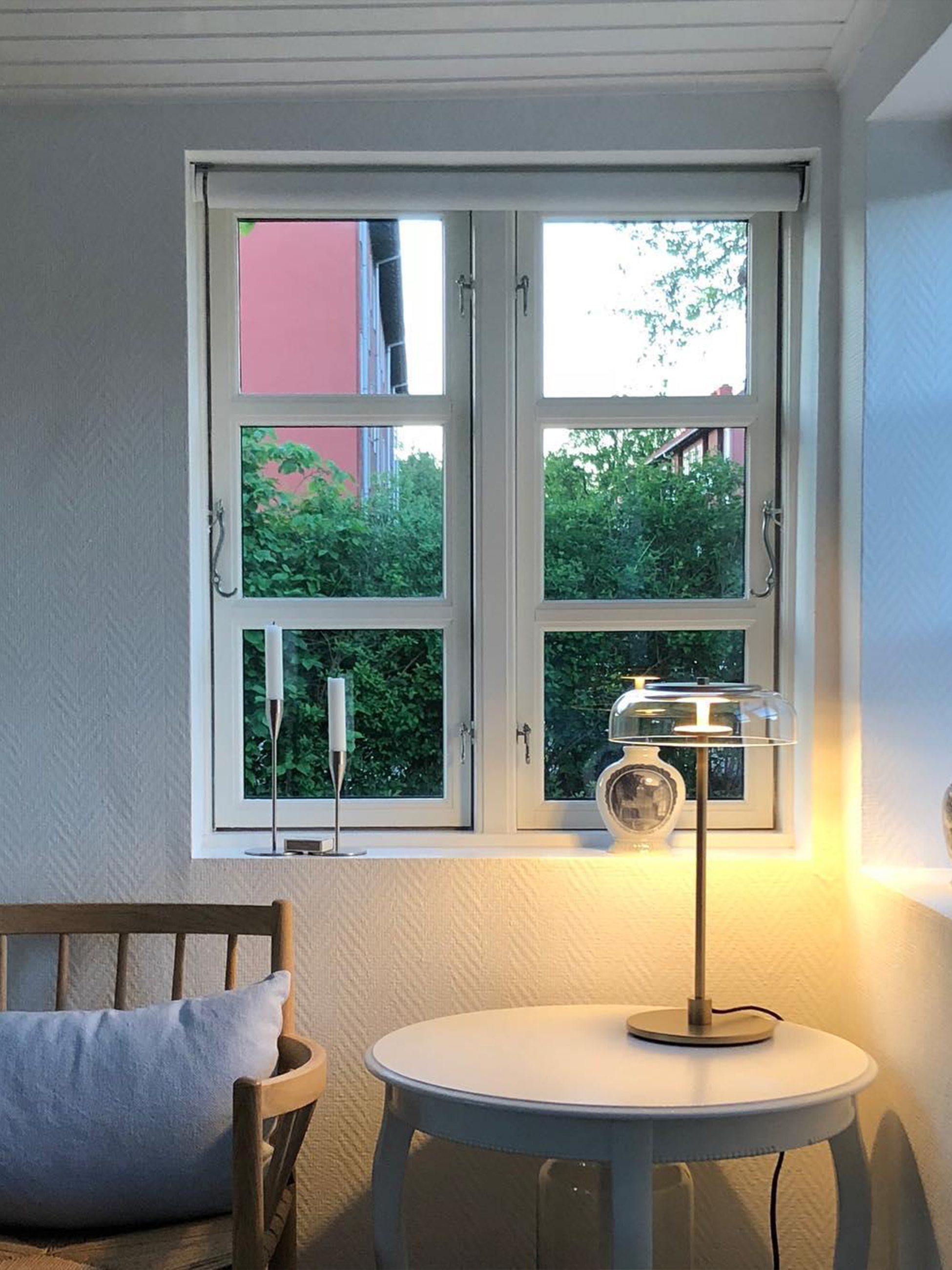 Blossi Table Lamp-elegalight