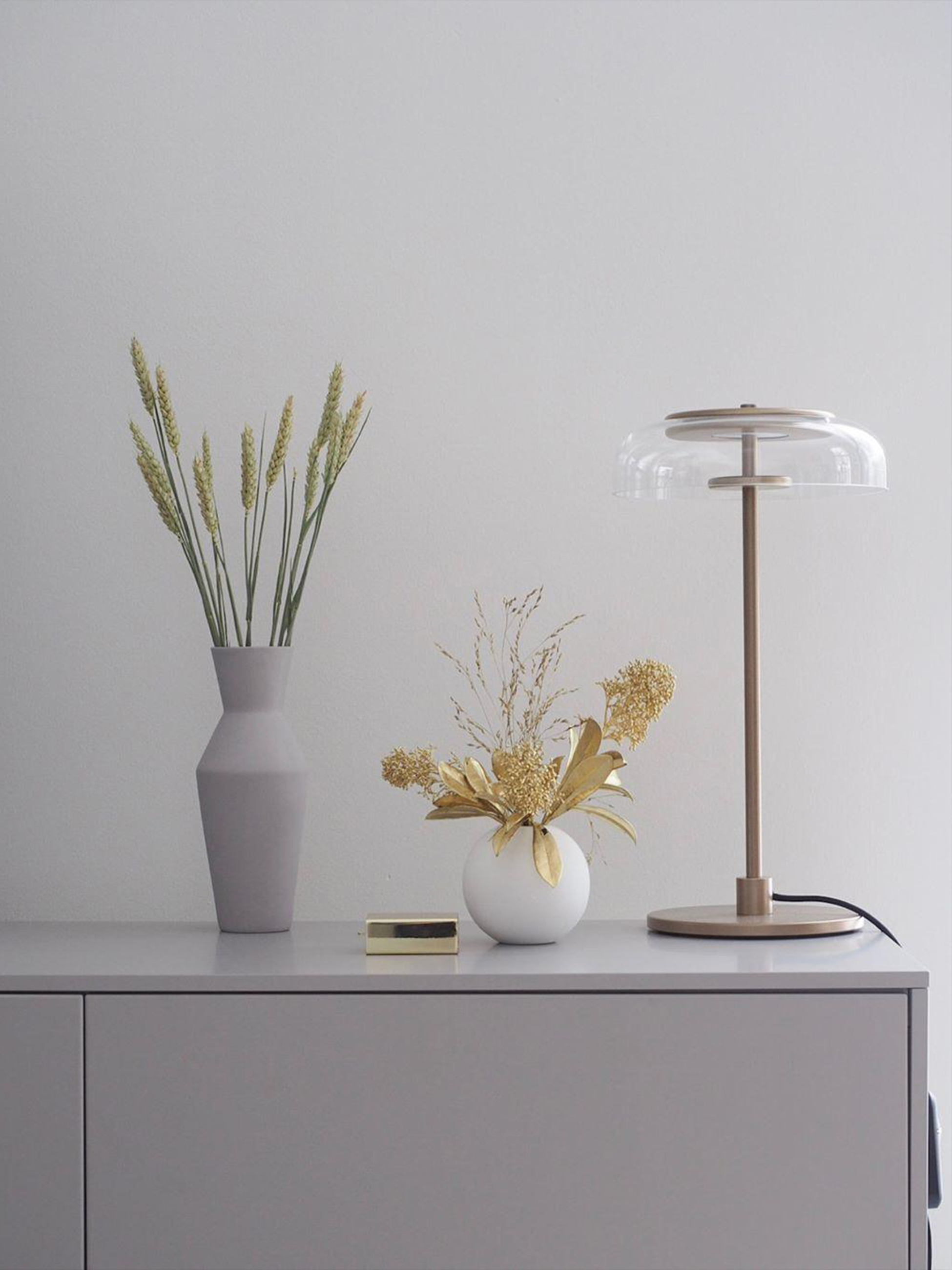 Blossi Table Lamp-elegalight