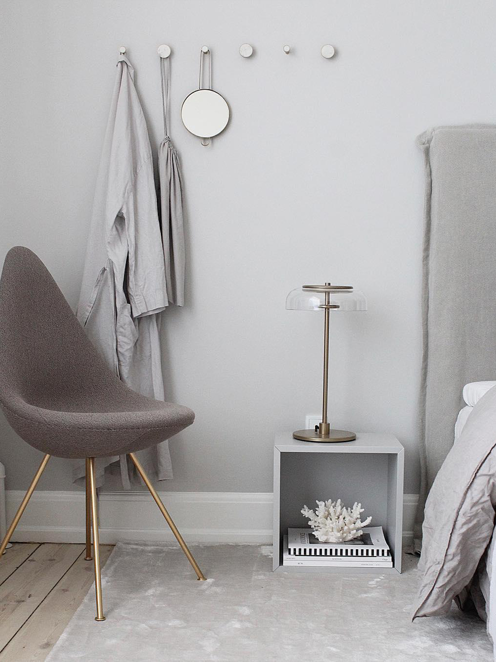 Blossi Table Lamp-elegalight