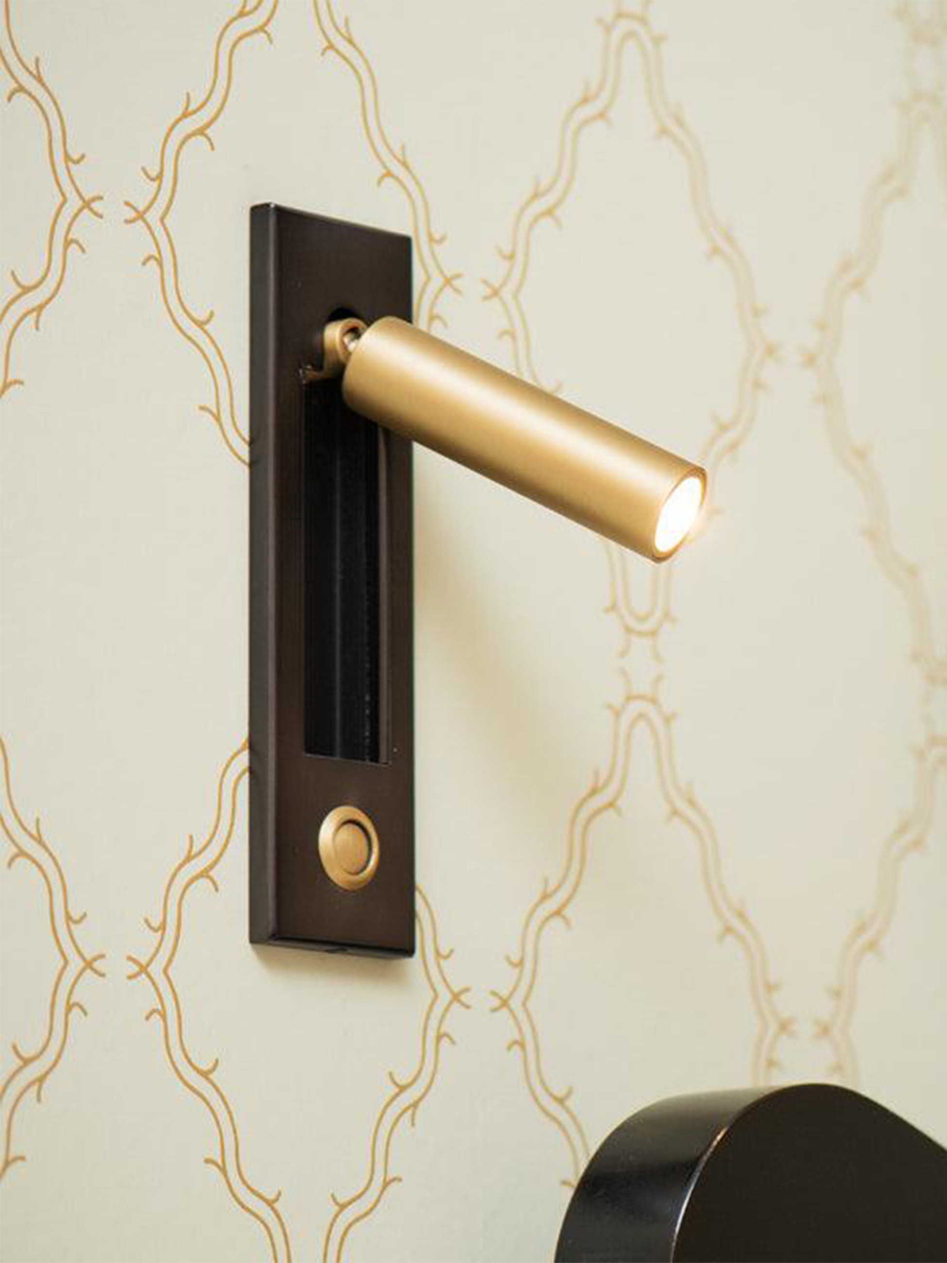 Embedded Bedside Sconce-elegalight