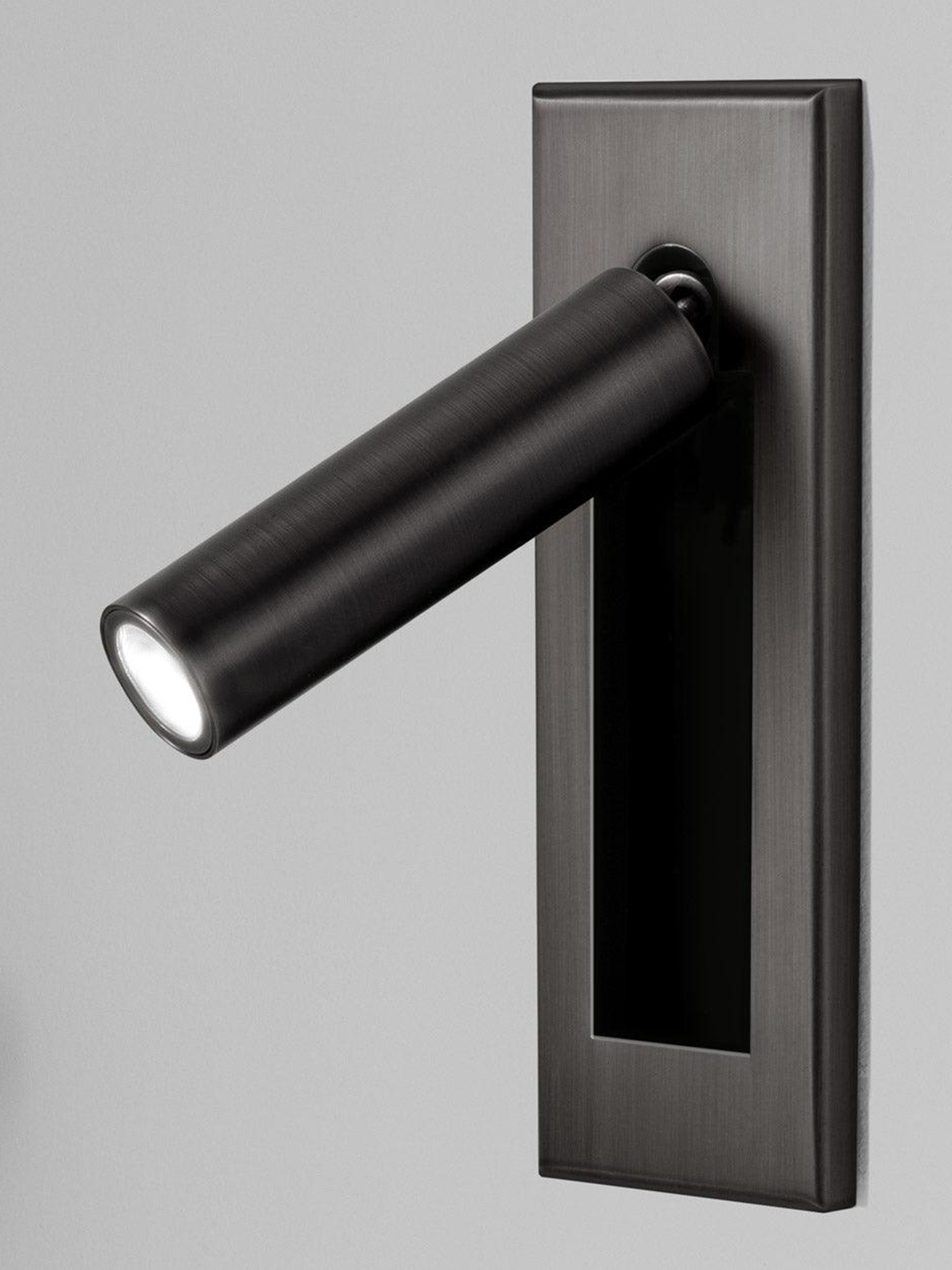 Embedded Bedside Sconce-elegalight