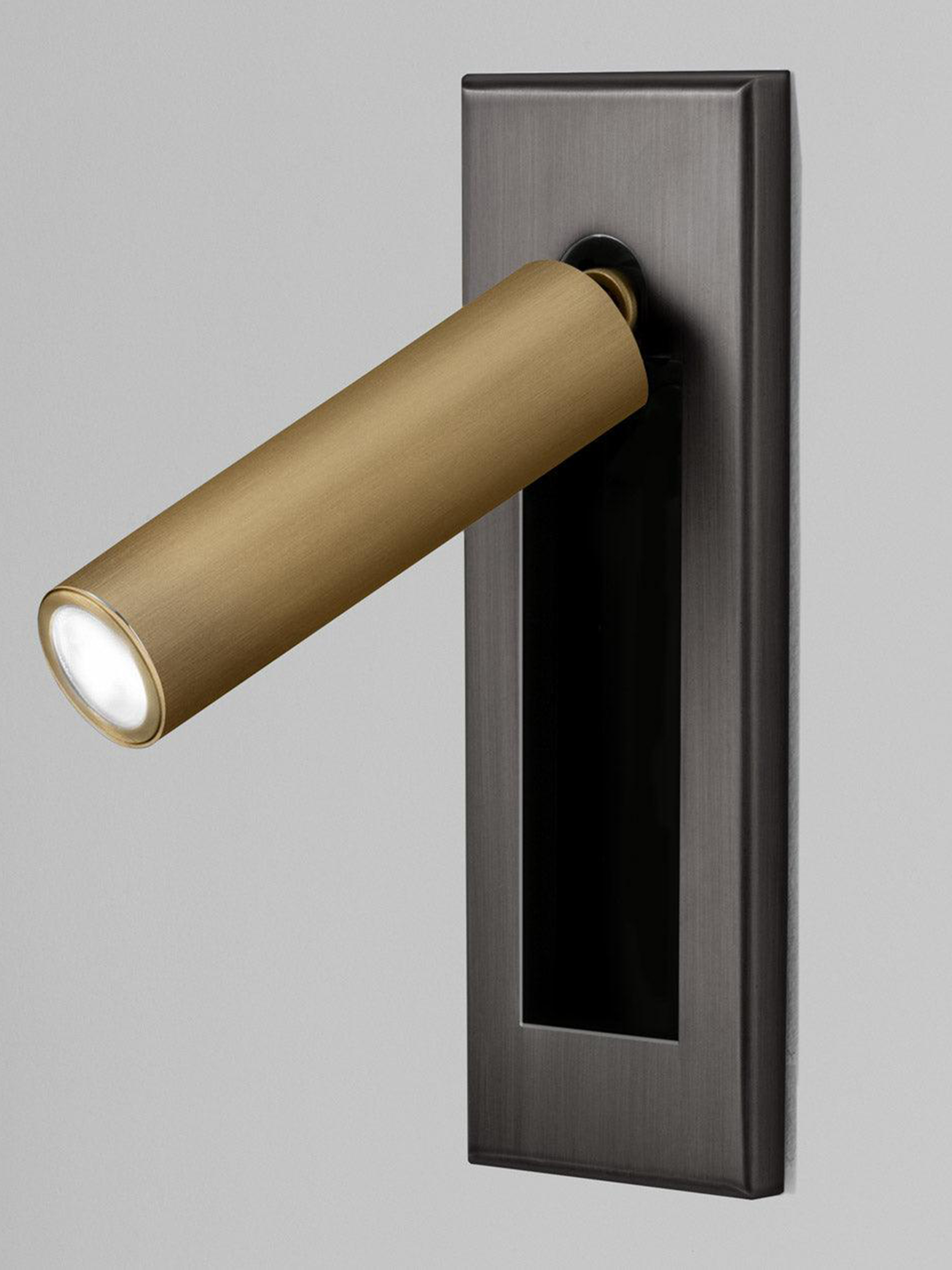 Embedded Bedside Sconce-elegalight