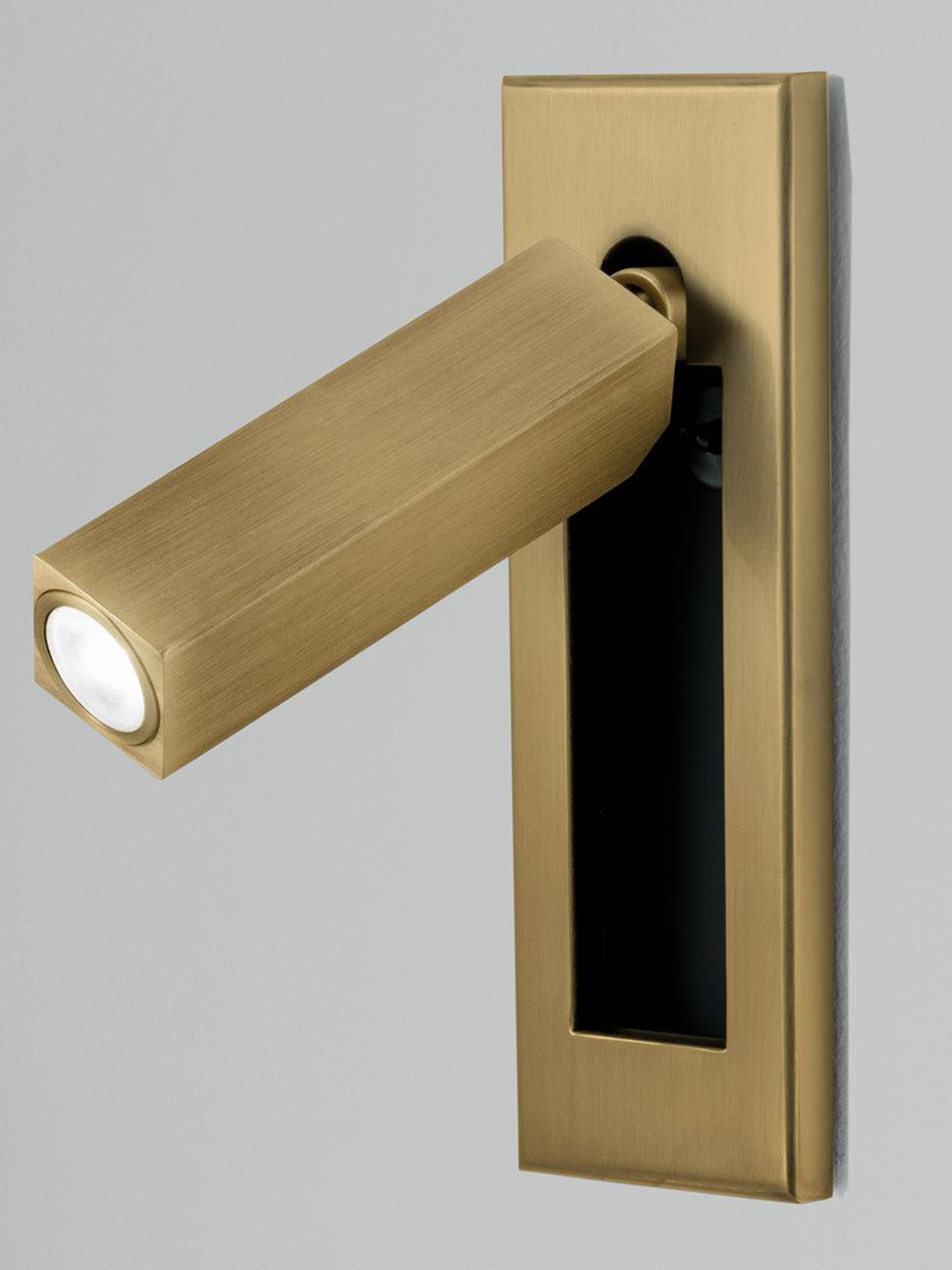 Embedded Bedside Sconce-elegalight