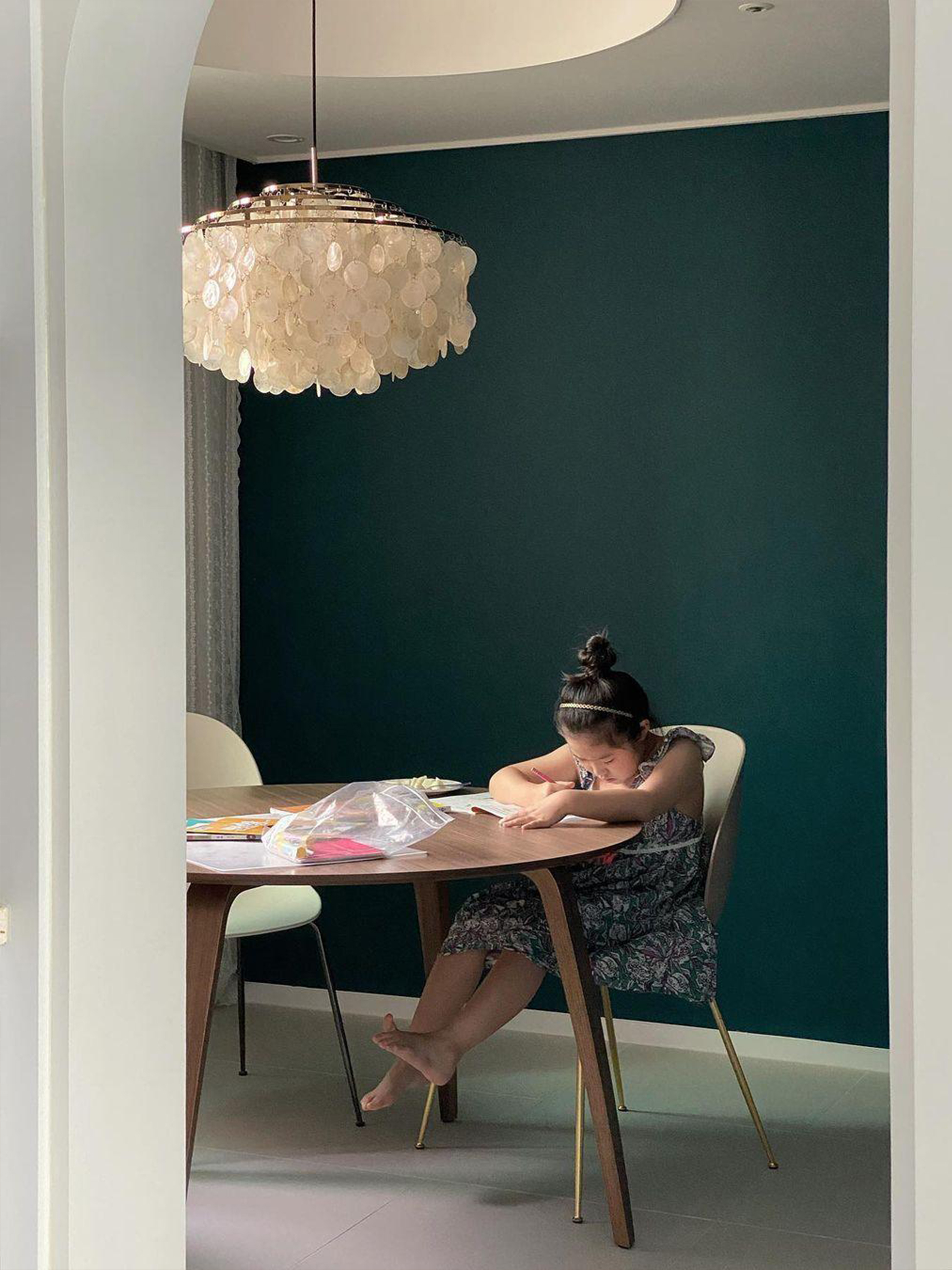 Round Shell Windbell Chandelier-elegalight