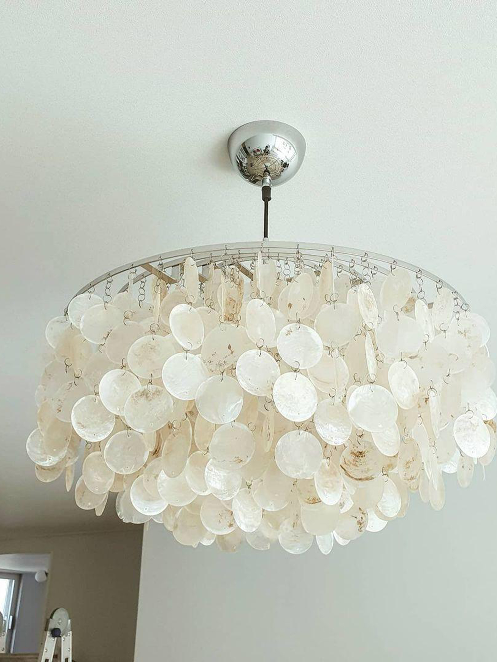 Round Shell Windbell Chandelier-elegalight