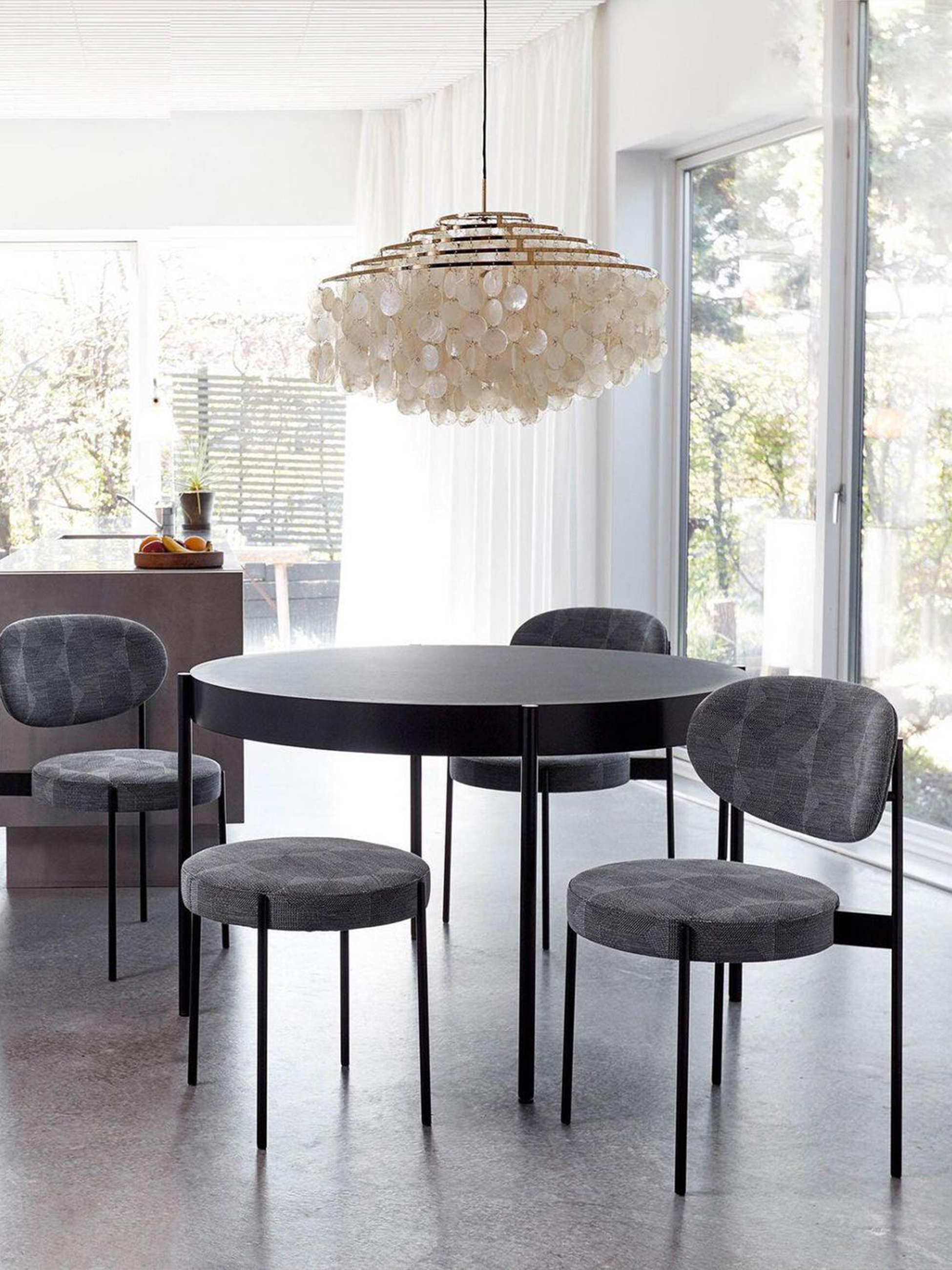 Round Shell Windbell Chandelier-elegalight