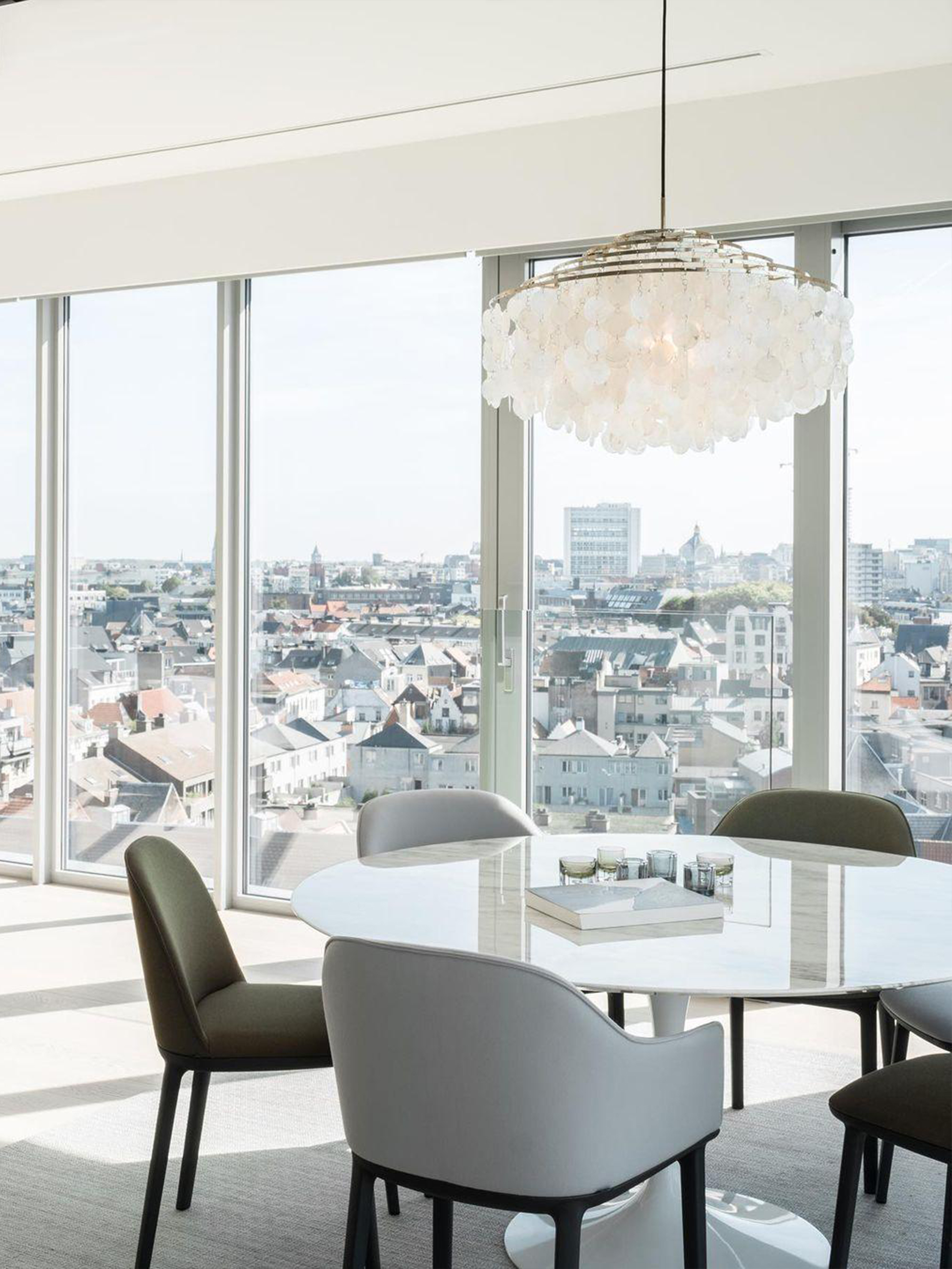 Round Shell Windbell Chandelier-elegalight