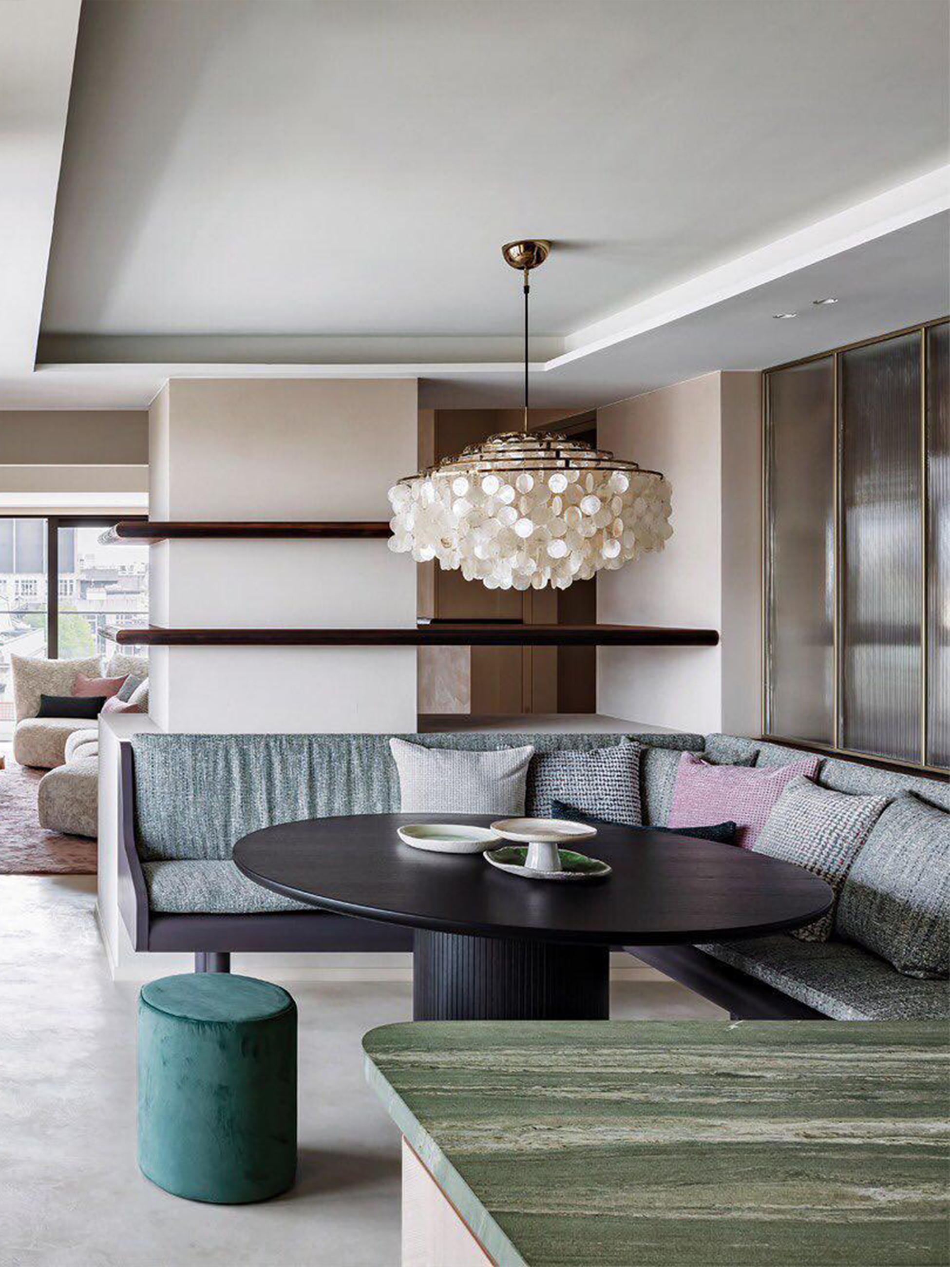 Round Shell Windbell Chandelier-elegalight