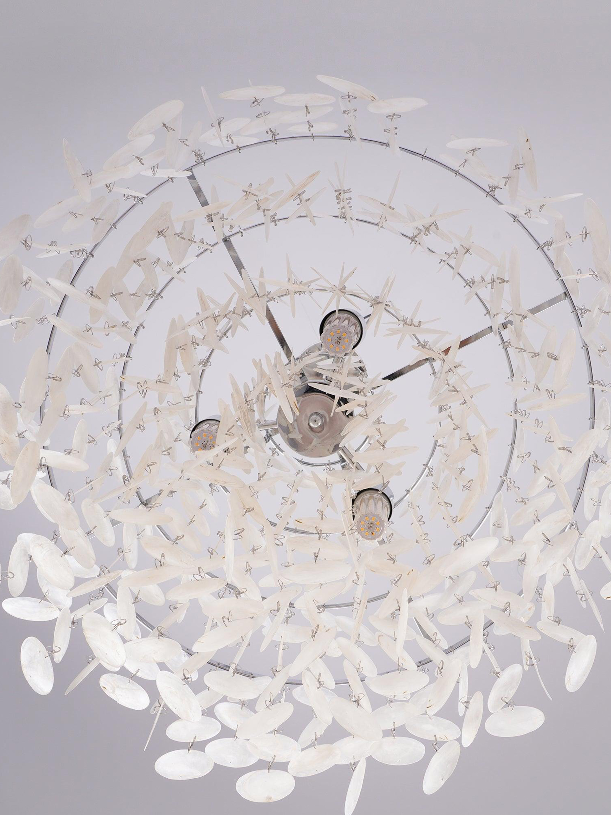 Round Shell Windbell Chandelier-elegalight
