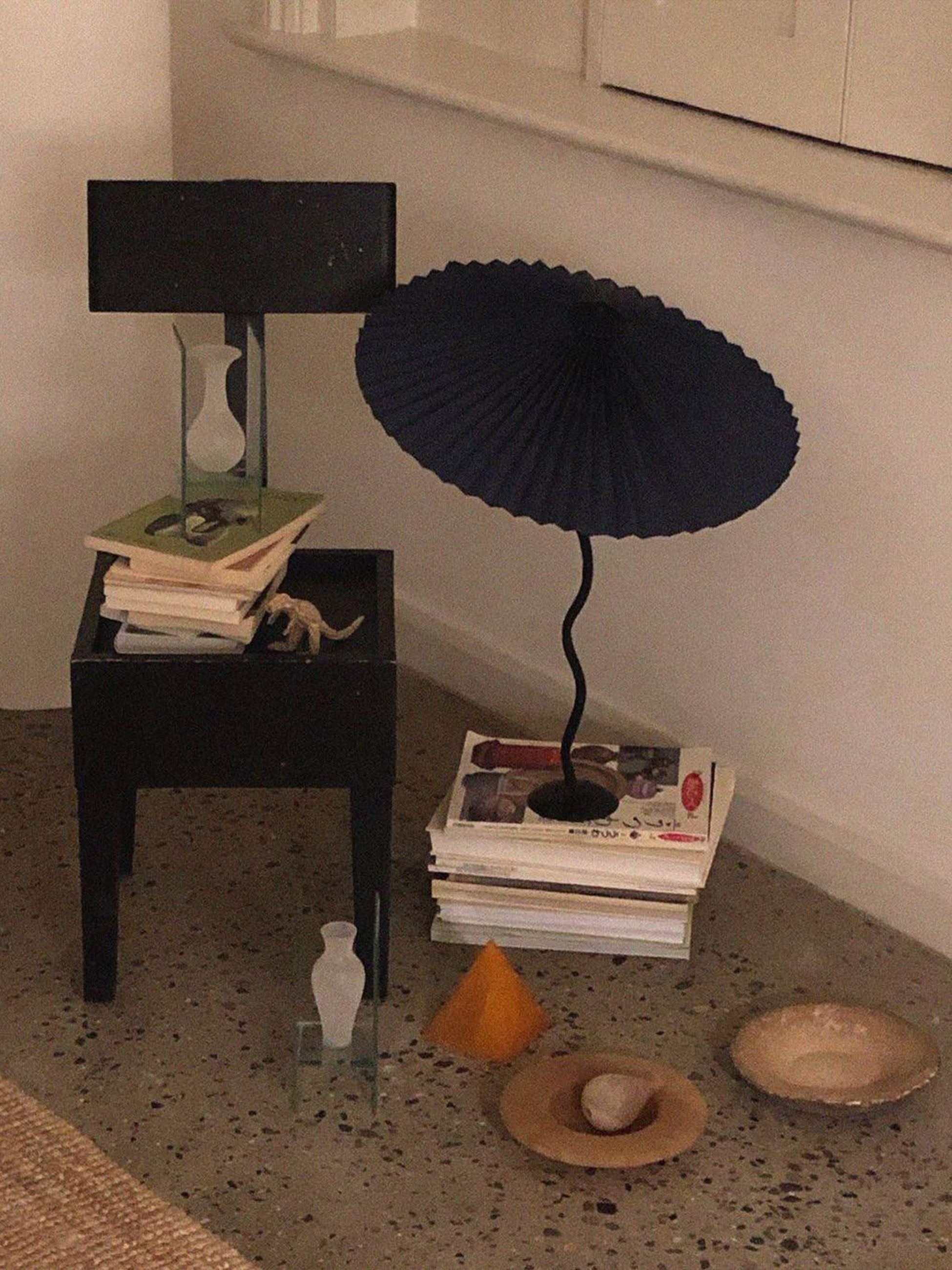 Squiggle Origami Table Lamp-elegalight