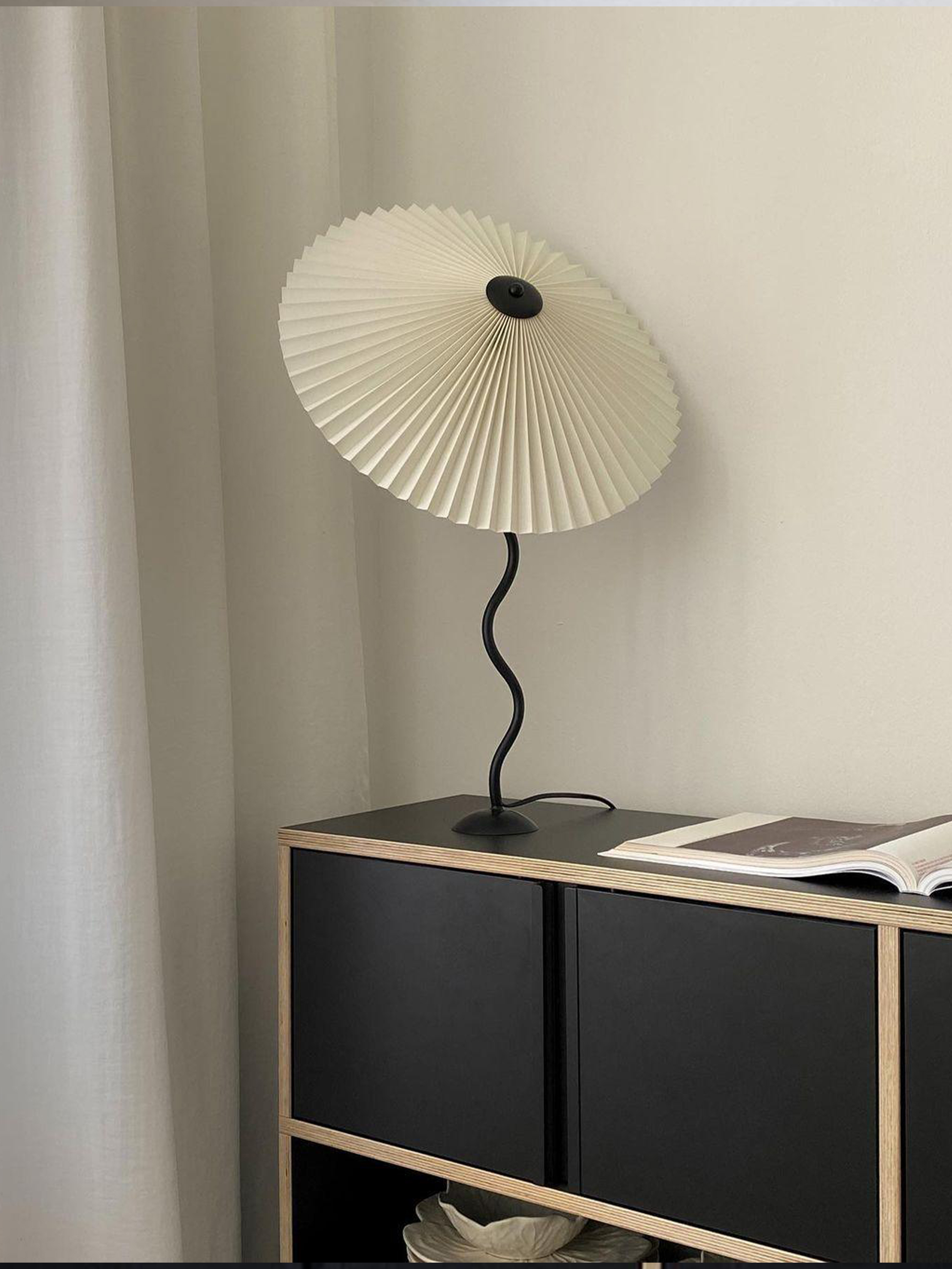 Squiggle Origami Table Lamp-elegalight