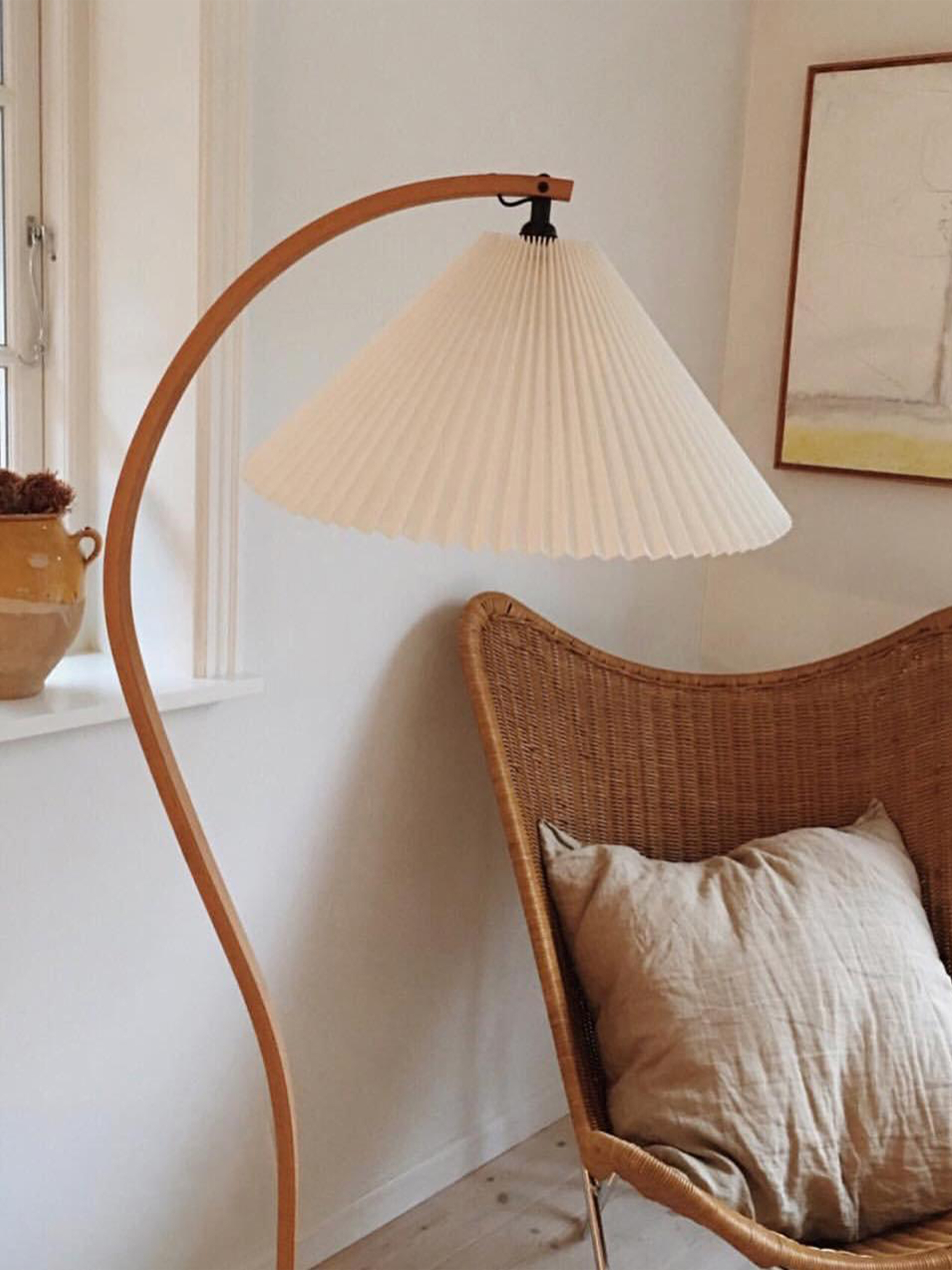 Caprani Timberline Floor Lamp-elegalight