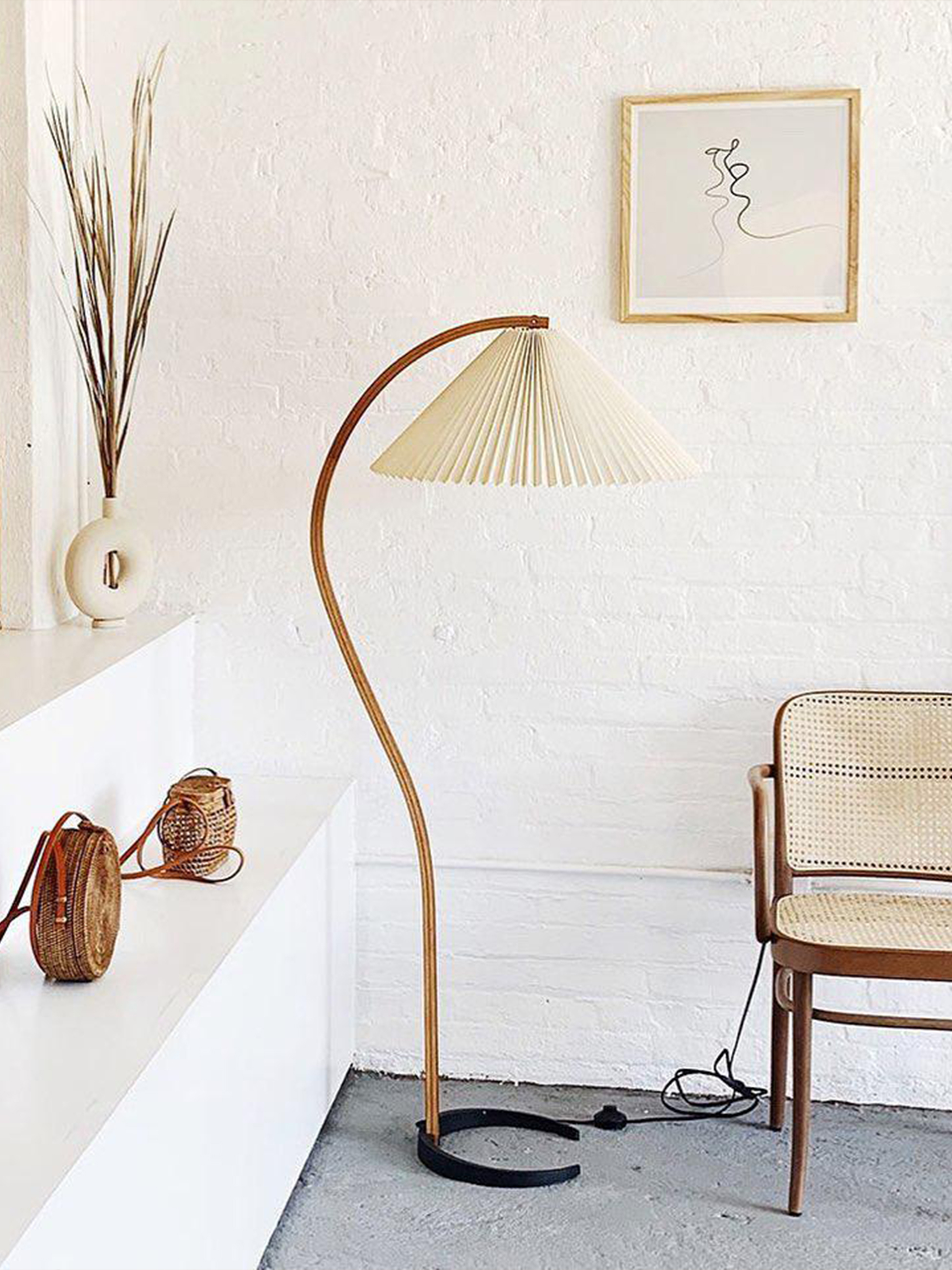 Caprani Timberline Floor Lamp-elegalight