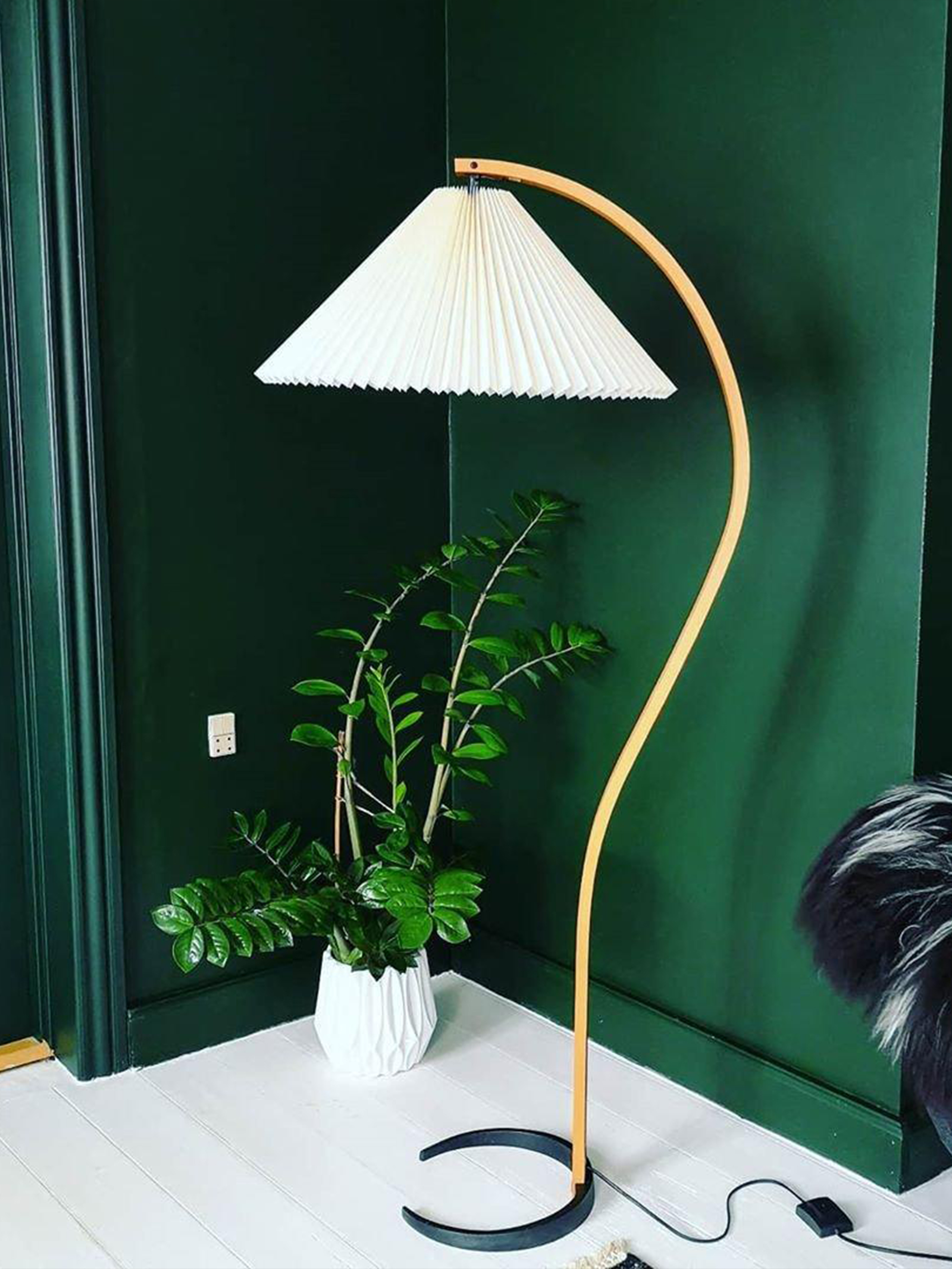 Caprani Timberline Floor Lamp-elegalight