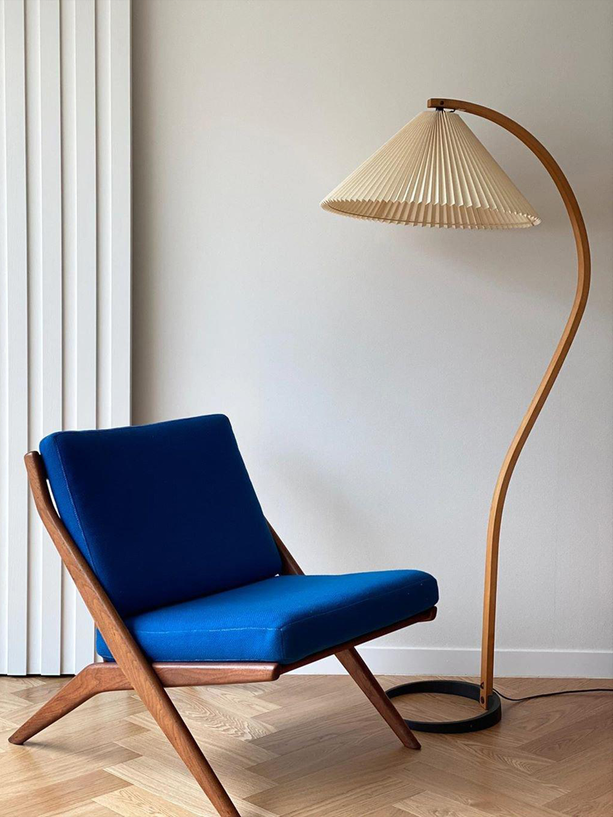 Caprani Timberline Floor Lamp-elegalight