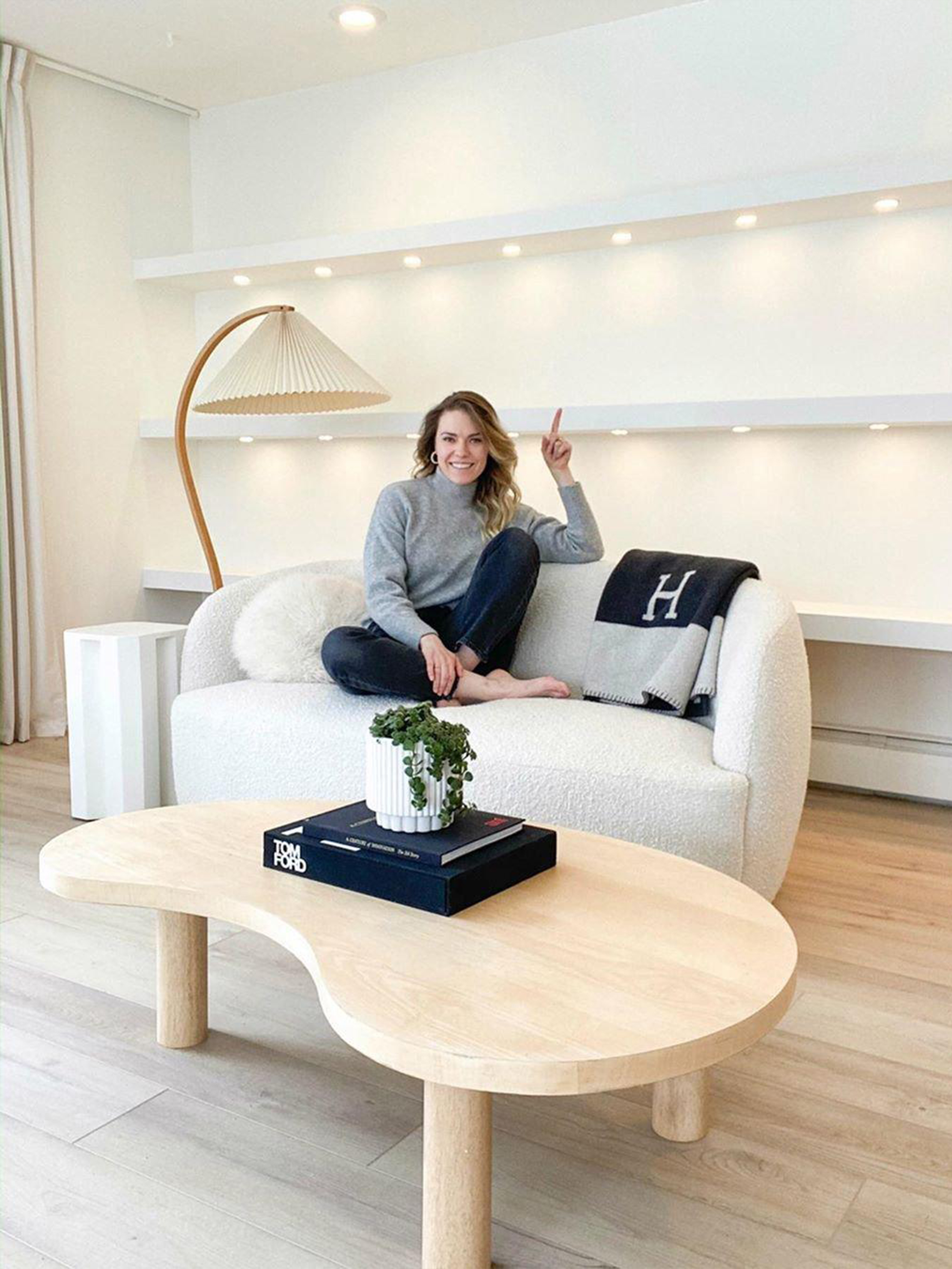 Caprani Timberline Floor Lamp-elegalight