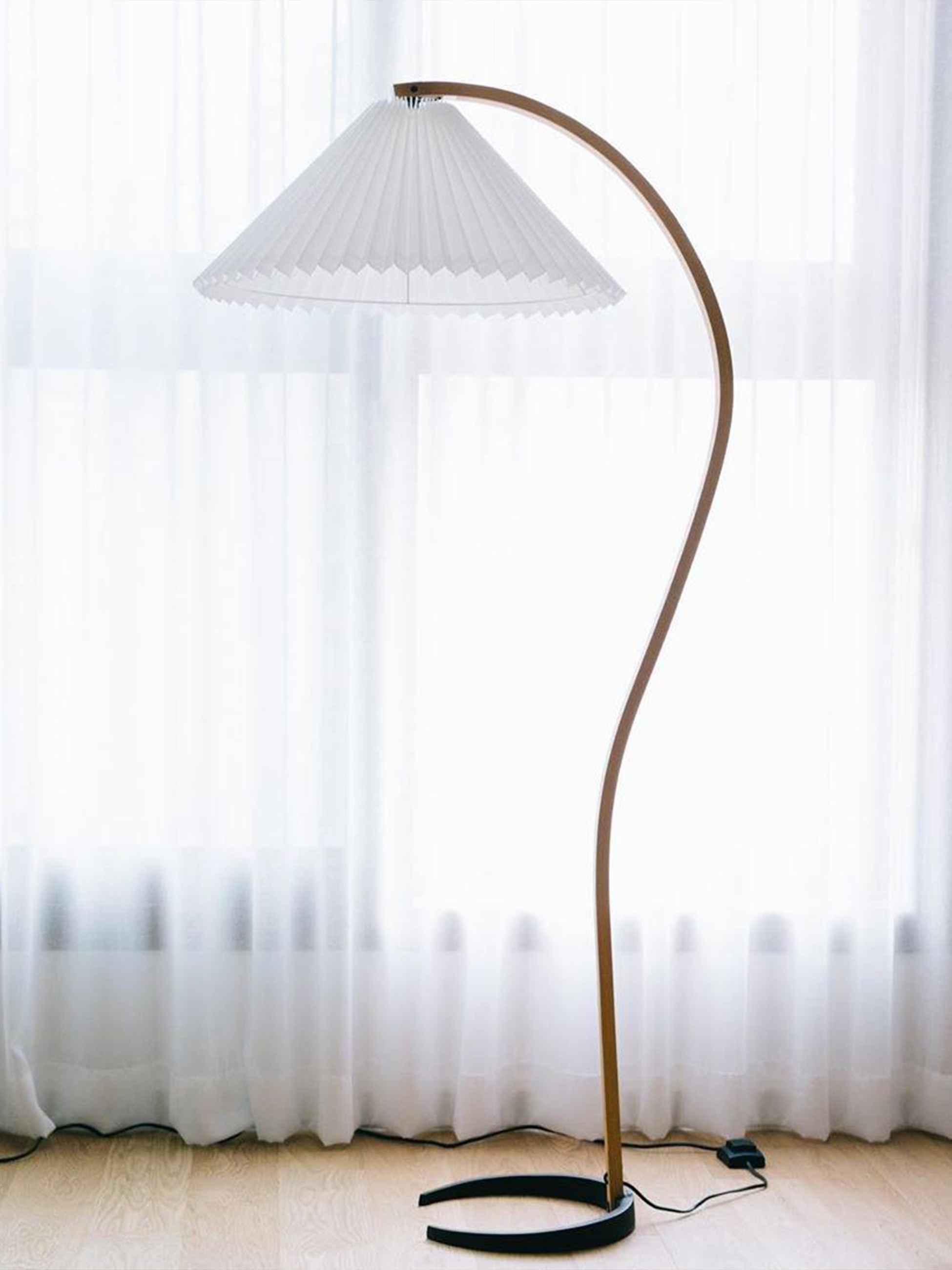 Caprani Timberline Floor Lamp-elegalight