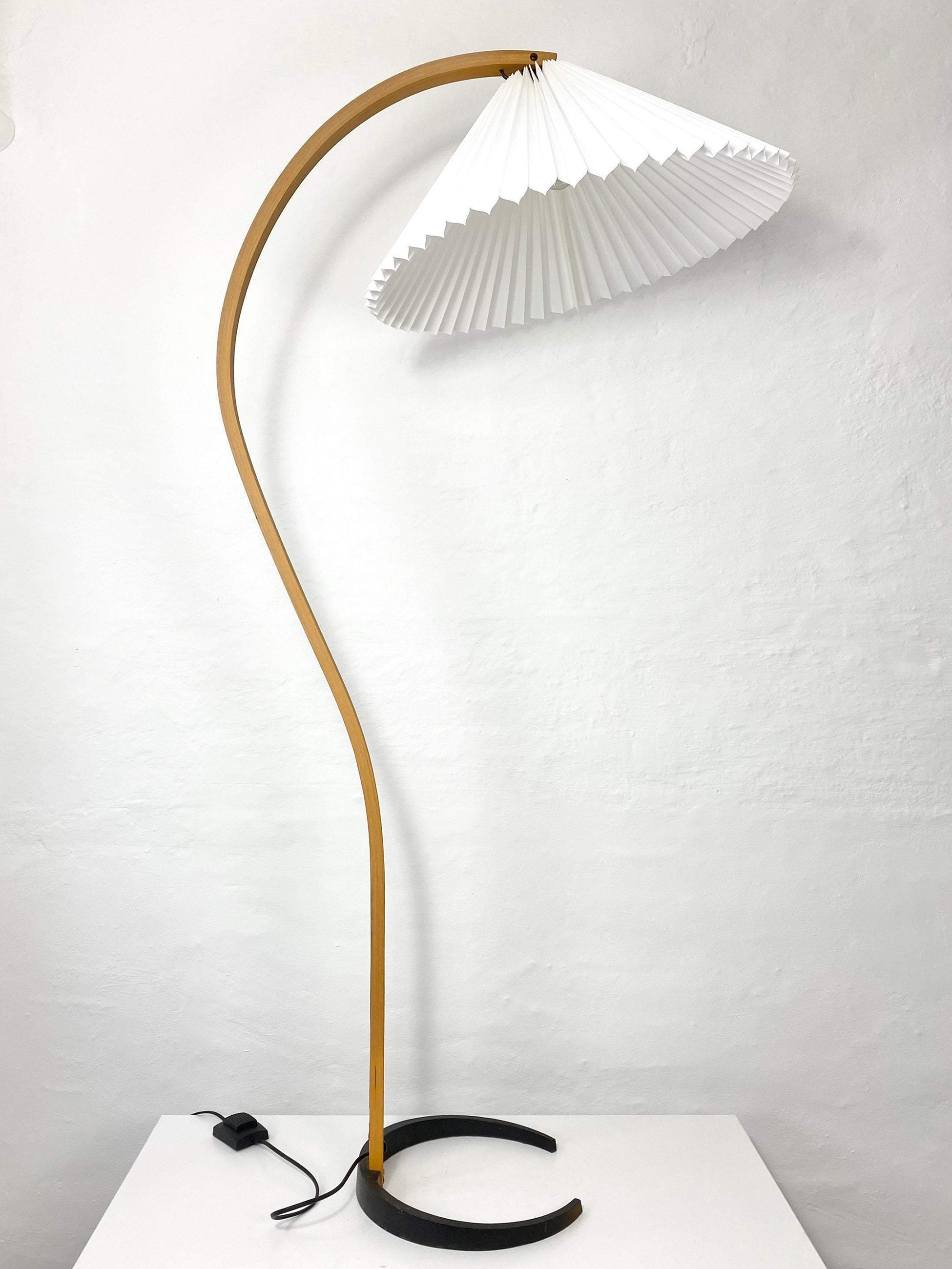 Caprani Timberline Floor Lamp-elegalight