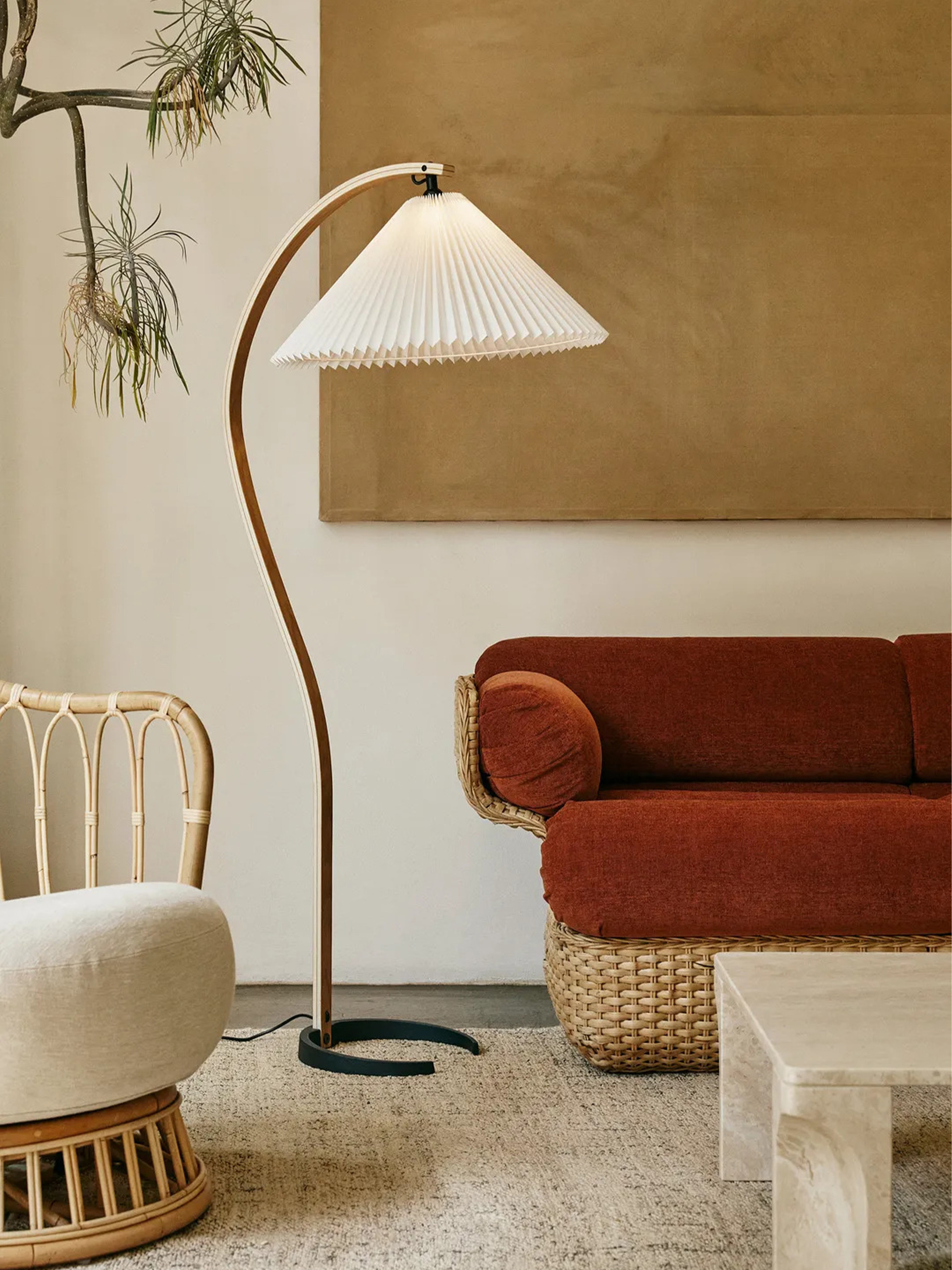 Caprani Timberline Floor Lamp-elegalight