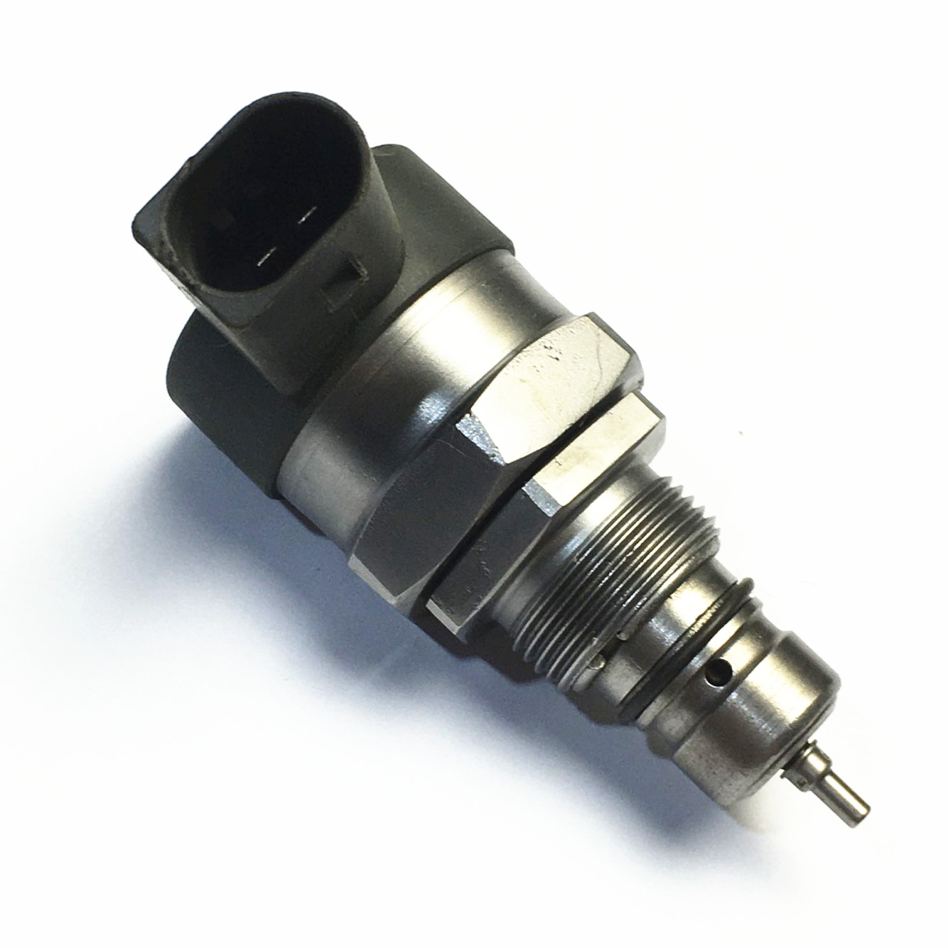 Bosch 0281002949 Pressure Regulator