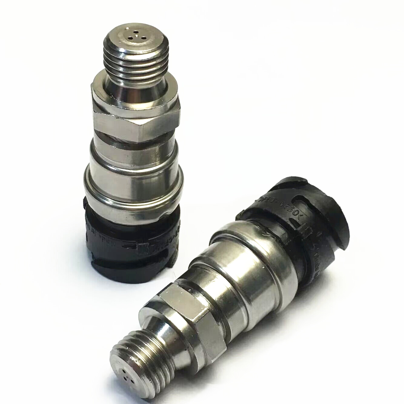 Volvo 1001-1033 15151789 P4000-5175 Oil Pressure Sensor