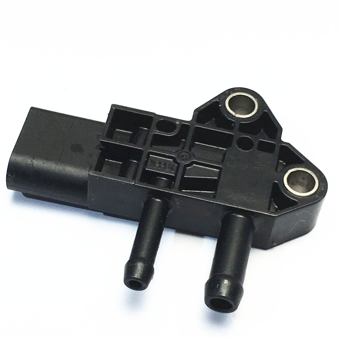 Intake Air pressure sensor For Kubota 1J520-18601, D1803 V1505 V2403 V2607 V3307