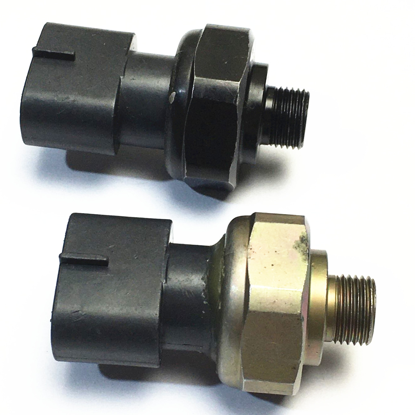 Oil Pressure Switch 499000-7141 8871933020 for Toyota Camry Corolla