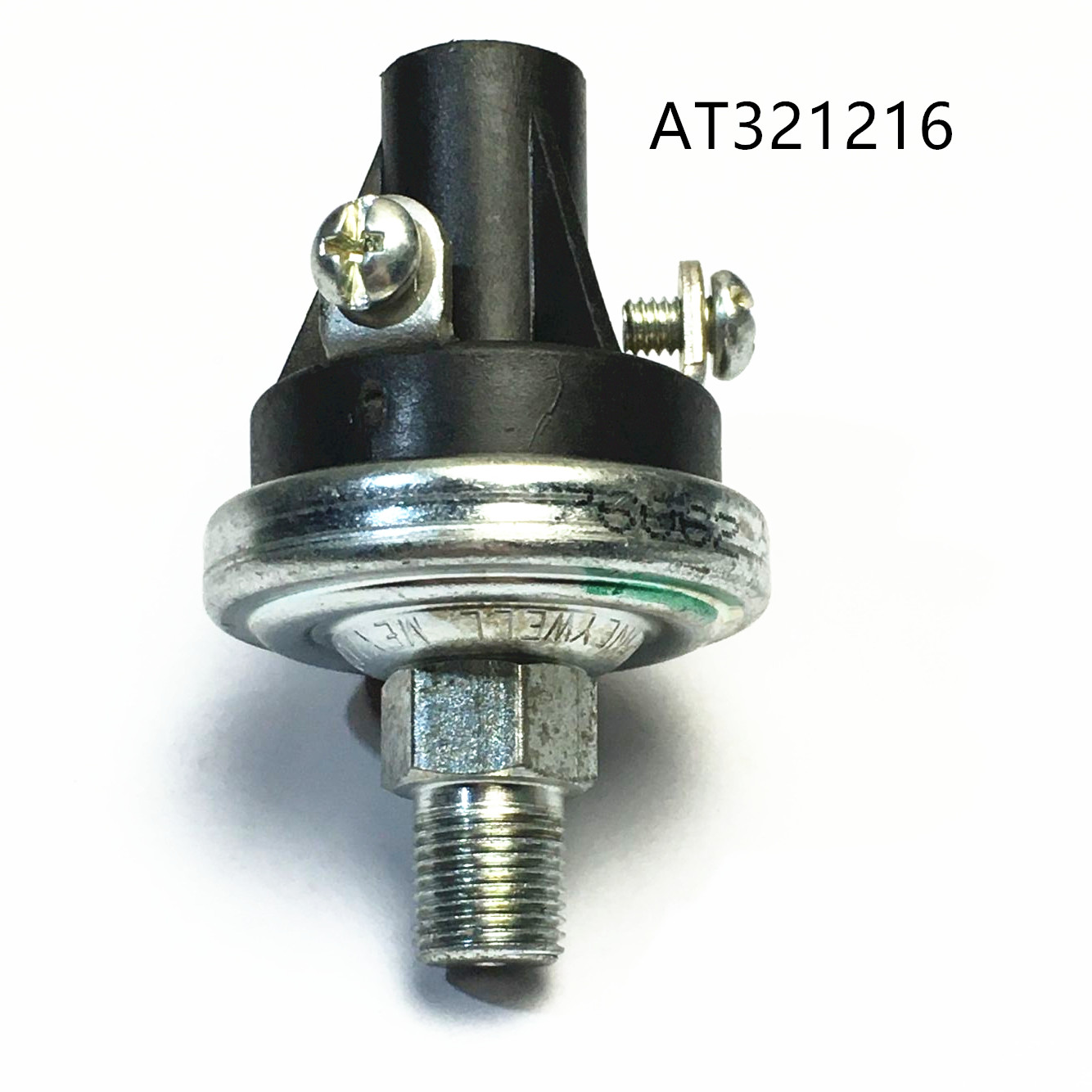 John Deere AT321216 Pressure Switch 4475 5575 6675 7775 8875