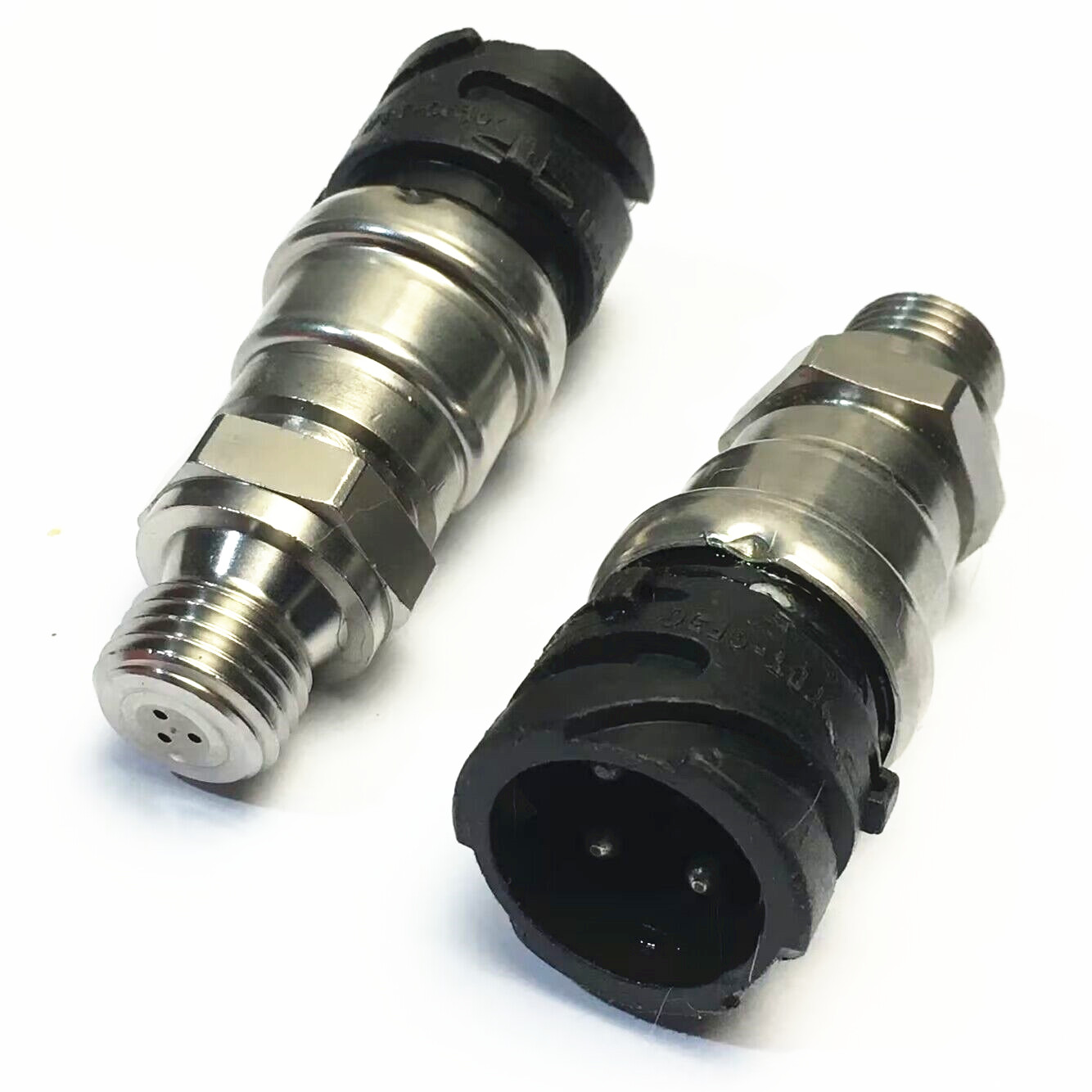 Volvo 1001-1033 15151789 P4000-5175 Oil Pressure Sensor