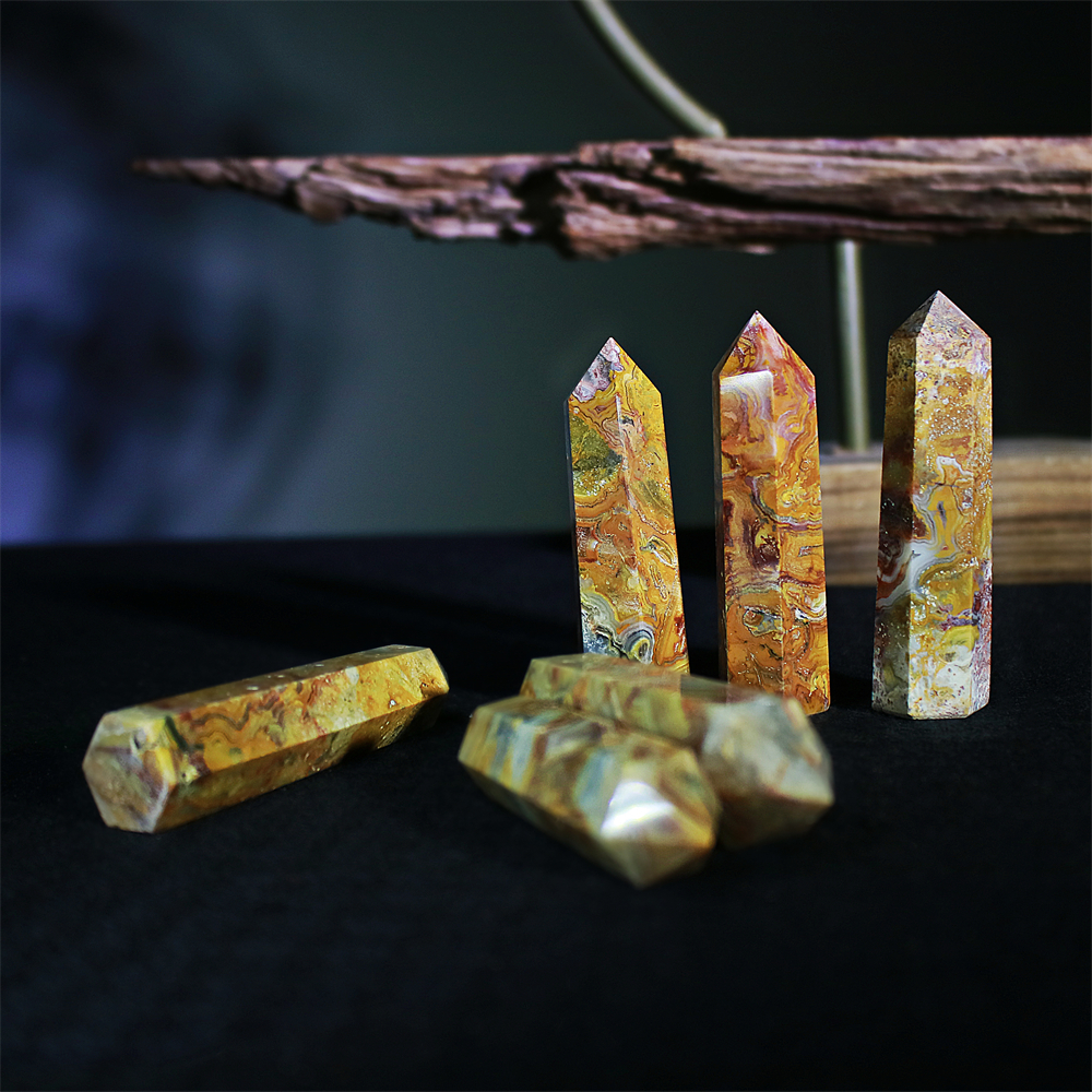 Crazy lace agate tower