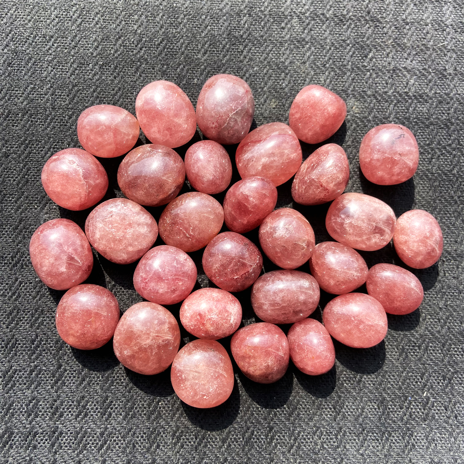 Strawberry Quartz Tumble 1KG