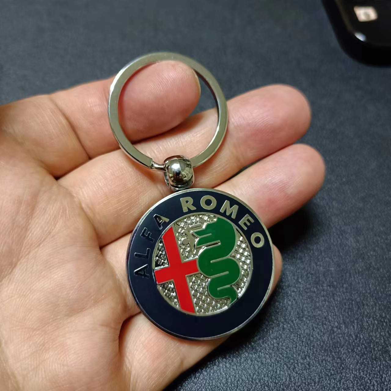 Metal Alfa Romeo Car Logo Keyring Keychain Netby